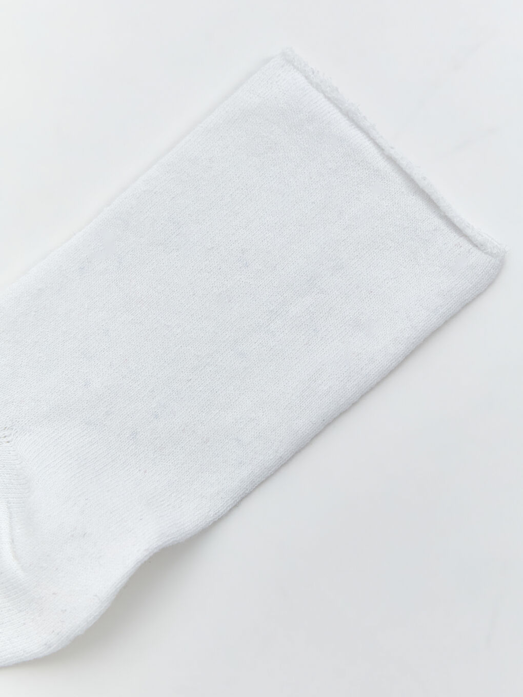 Beyaz Kadın Düz Soket Çorap-1