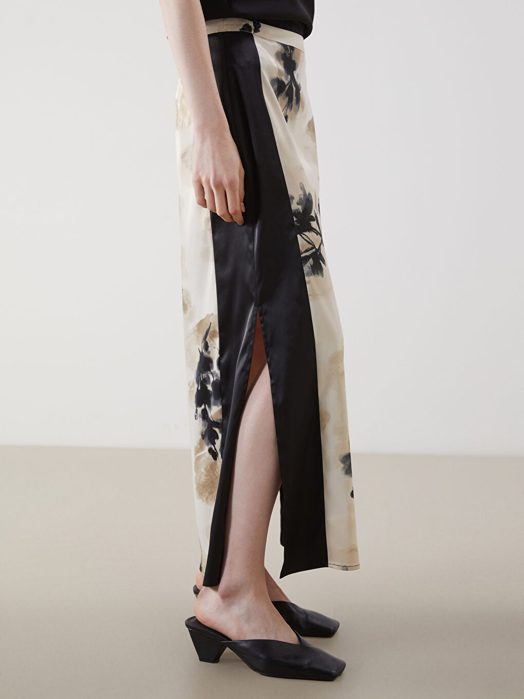 Woman BLACK Skirt -S5KV70Z8-LQJ