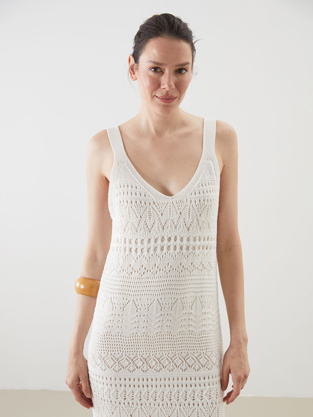 Ekru V Yaka Ajurlu Kadın Triko Elbise-3