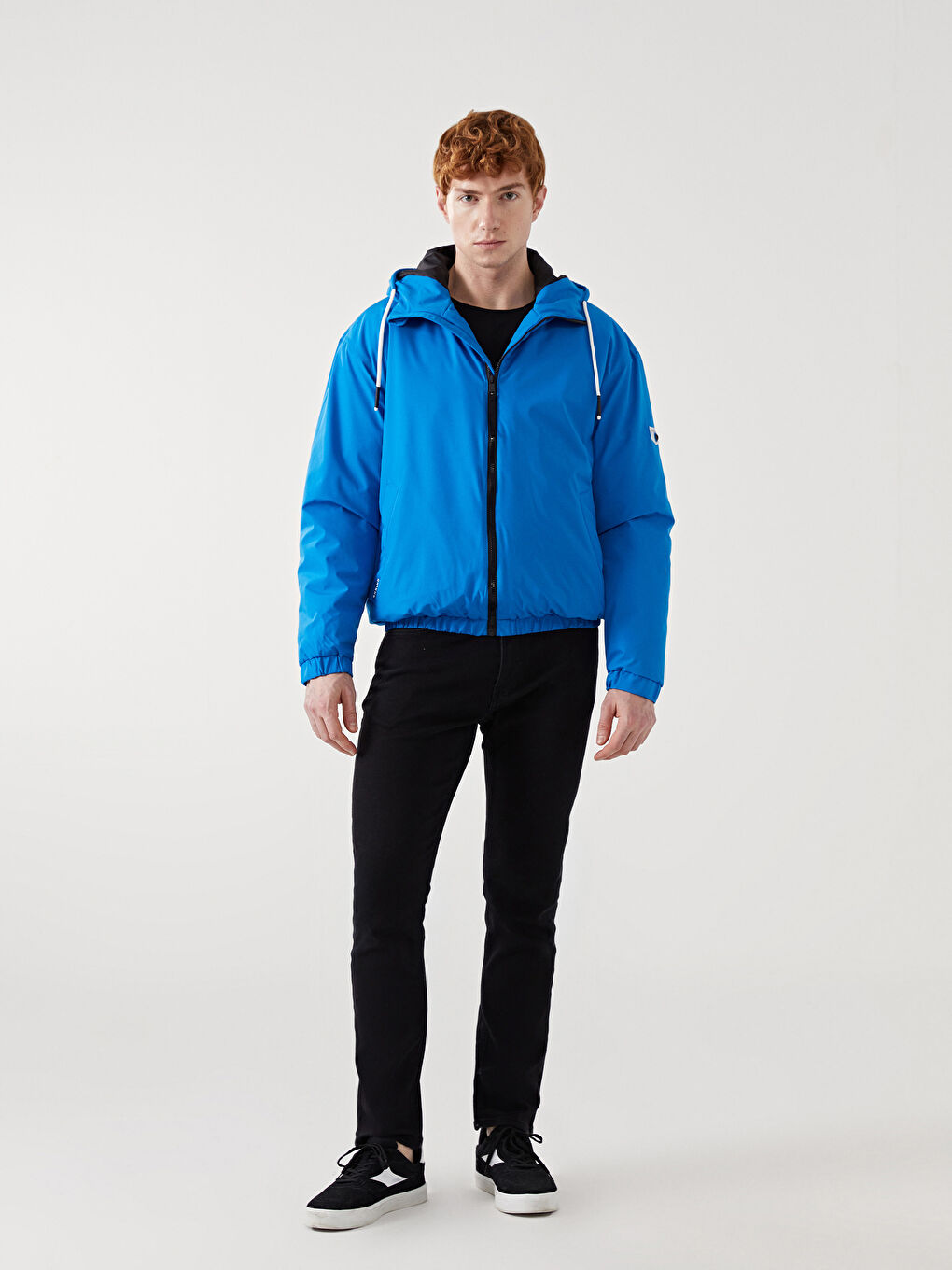 Mavi Rahat Kalıp Kapüşonlu Erkek Orta Kalın Mont-2