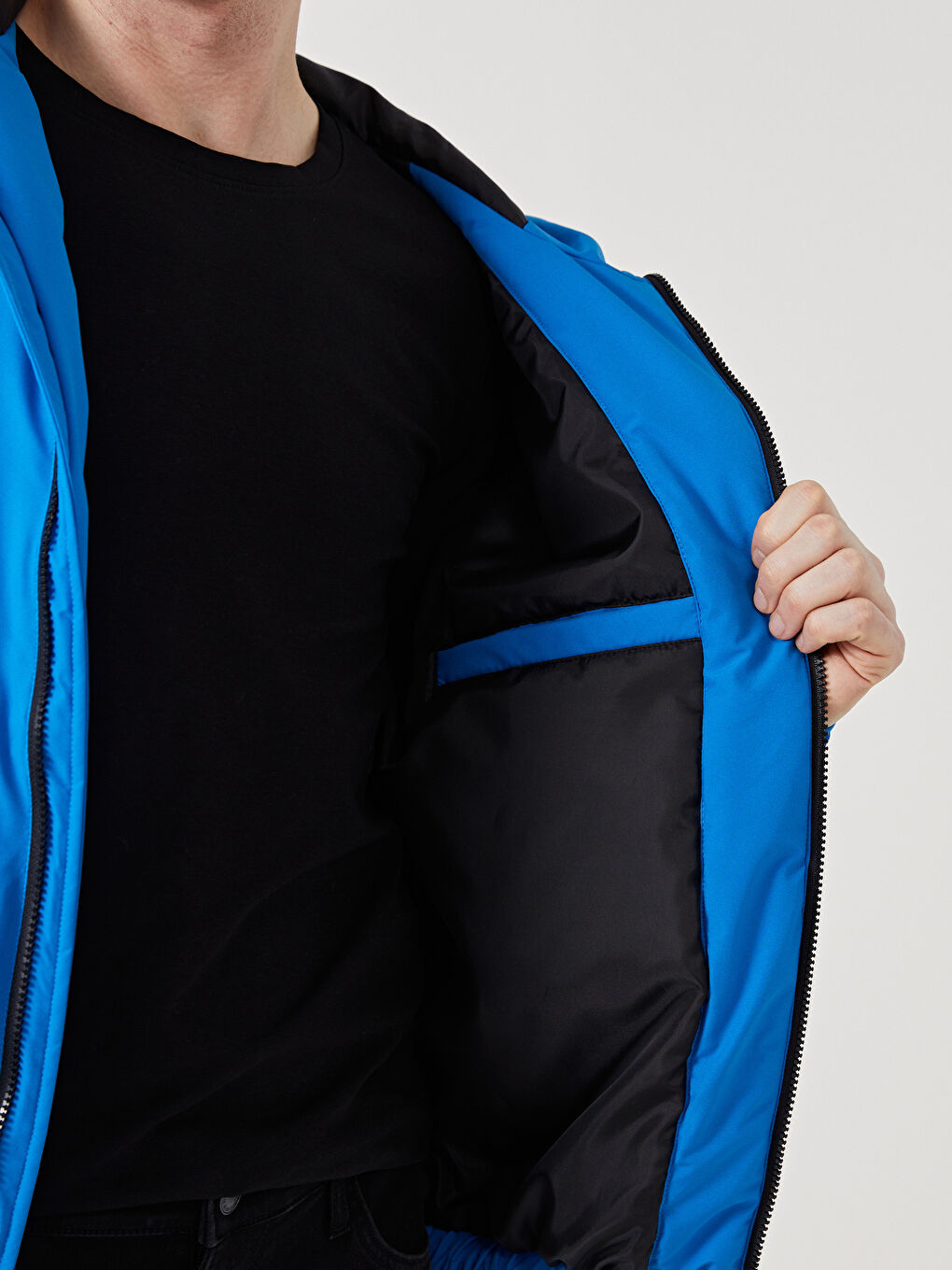 Mavi Rahat Kalıp Kapüşonlu Erkek Orta Kalın Mont-4