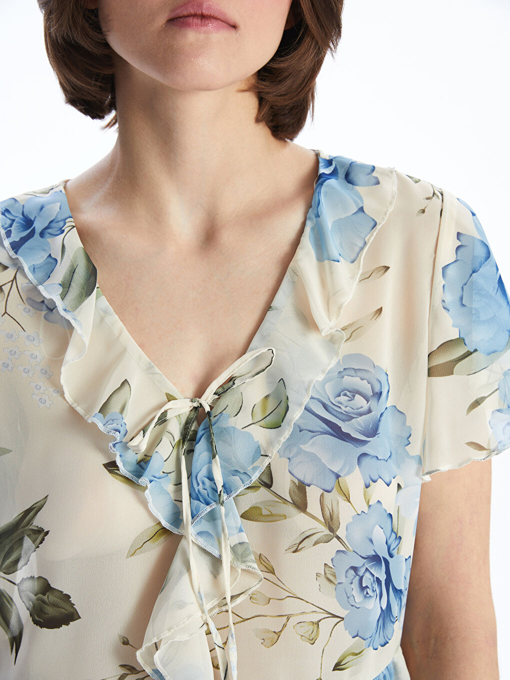 Blouse en Chiffon Florale à Volants et Encolure en V-2