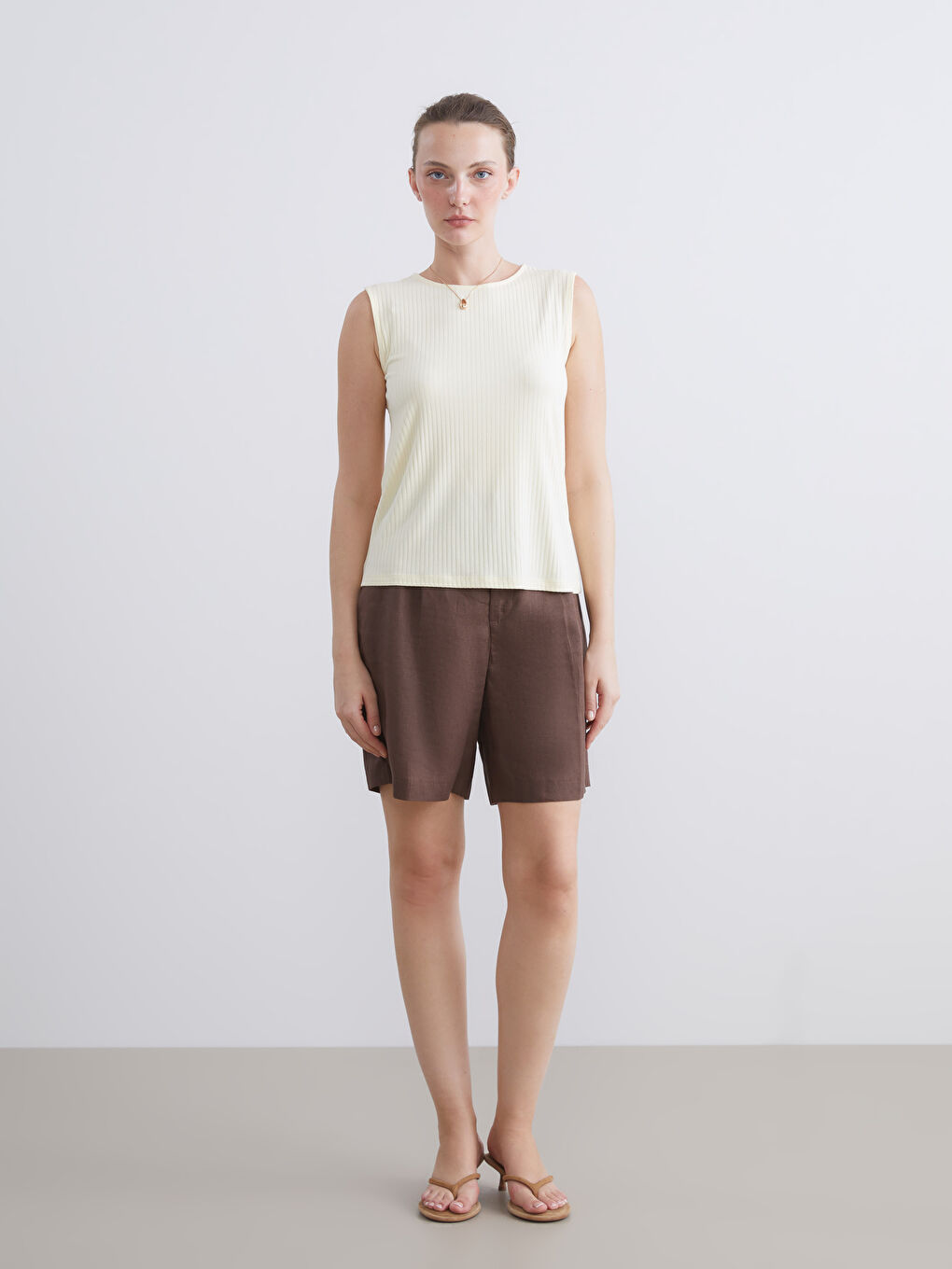 Sarı Bisiklet Yaka Dokulu Kadın Atlet-1