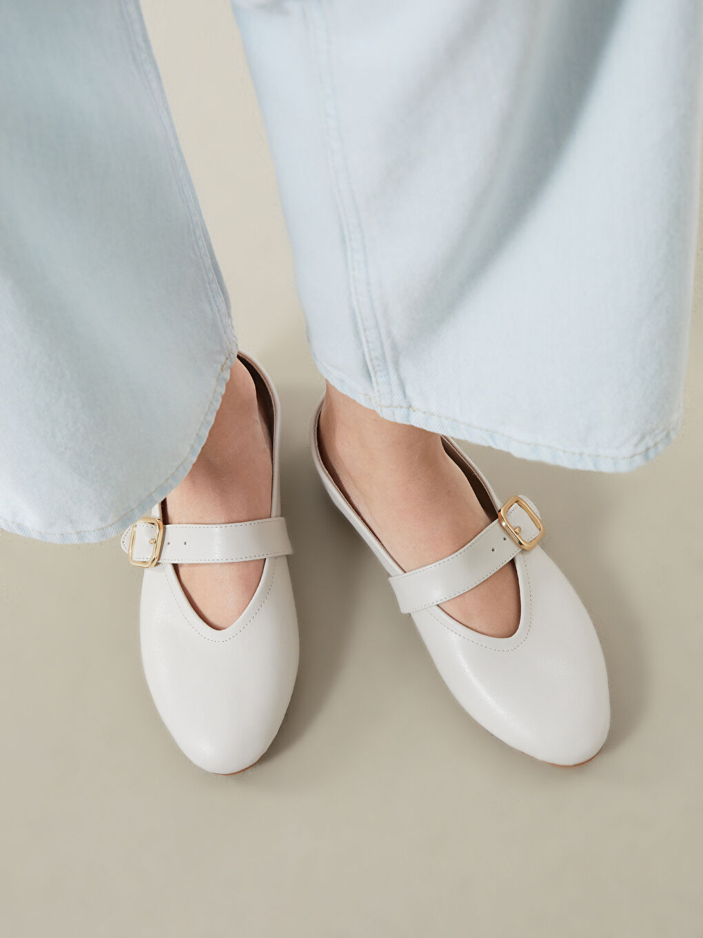 Bej Deri Görünümlü Kadın Babet-1