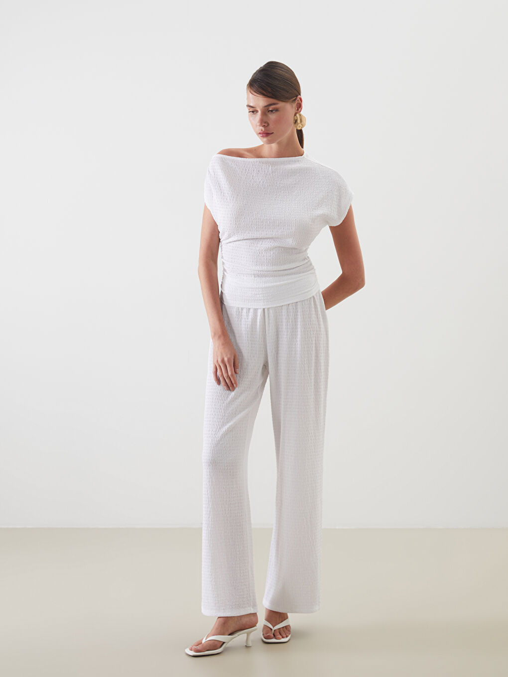 LC Waikiki Elasticated Waist Textured Women's Trousers -S5L204Z8-FFB