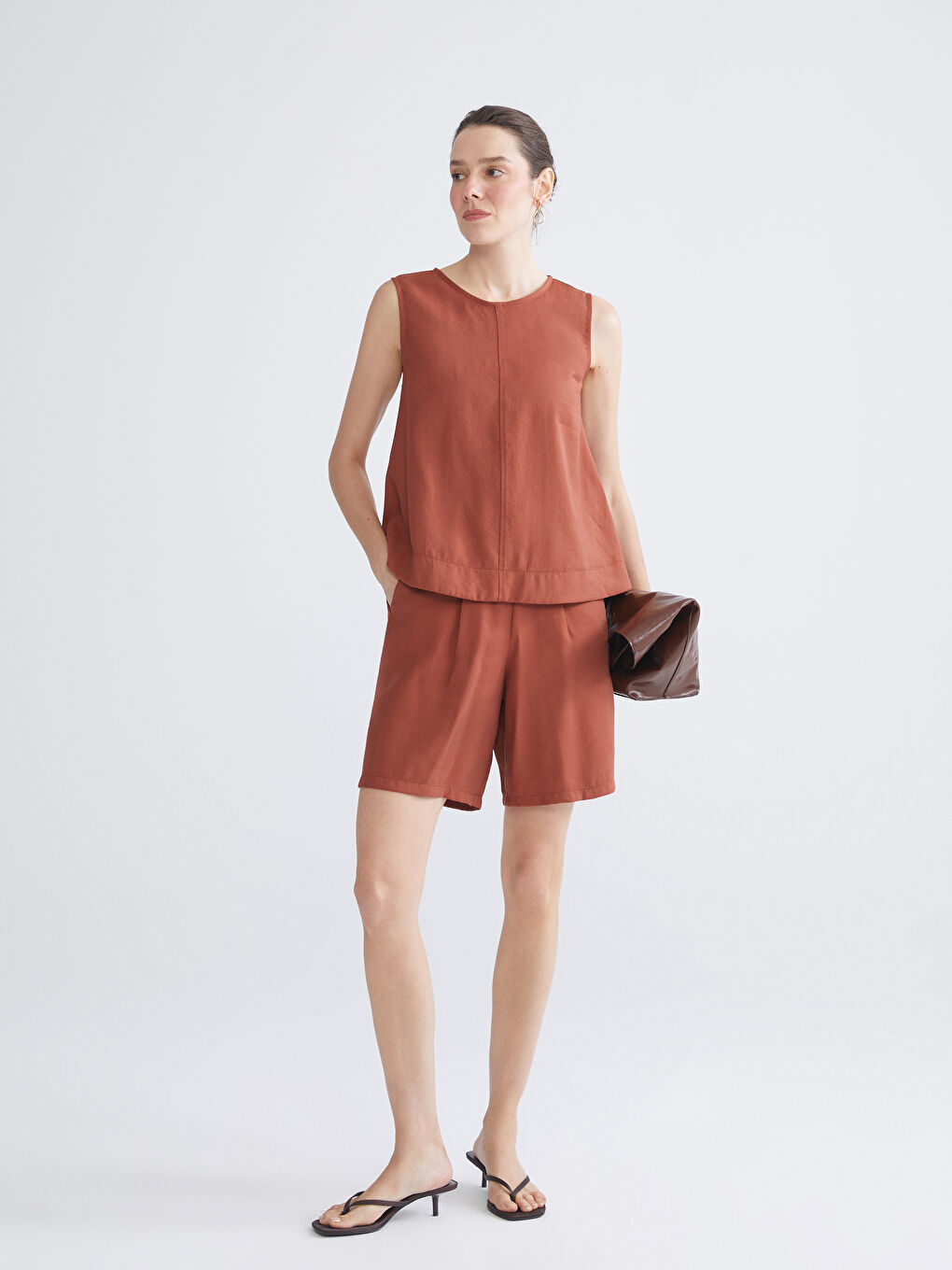 Kahverengi Bisiklet Yaka Modal Karışımlı Bluz-2