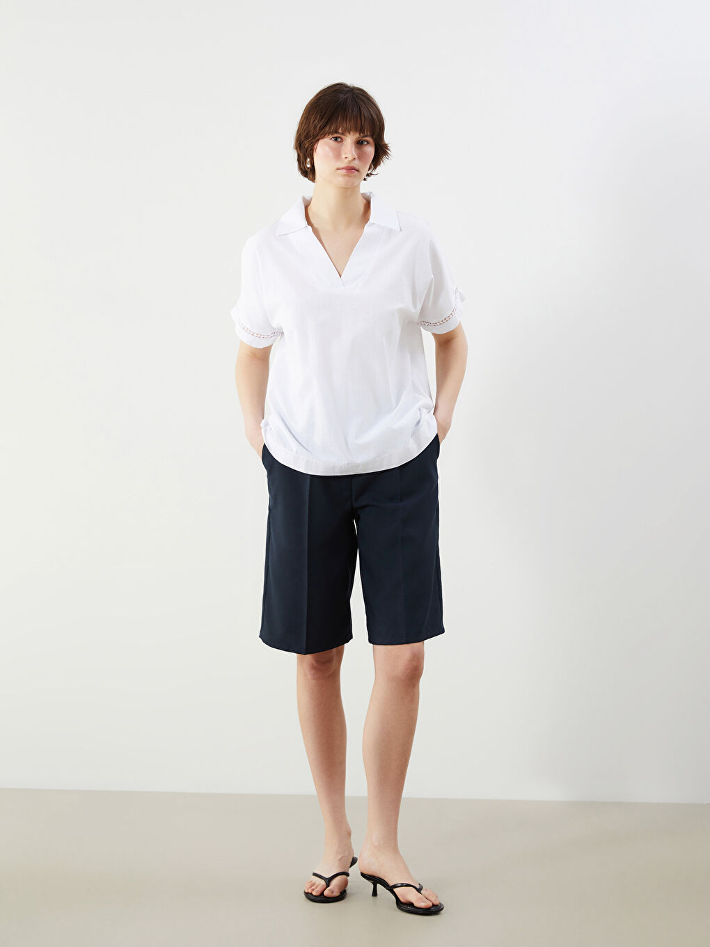 Beyaz Gömlek Yaka Ajur Detaylı Bluz-1