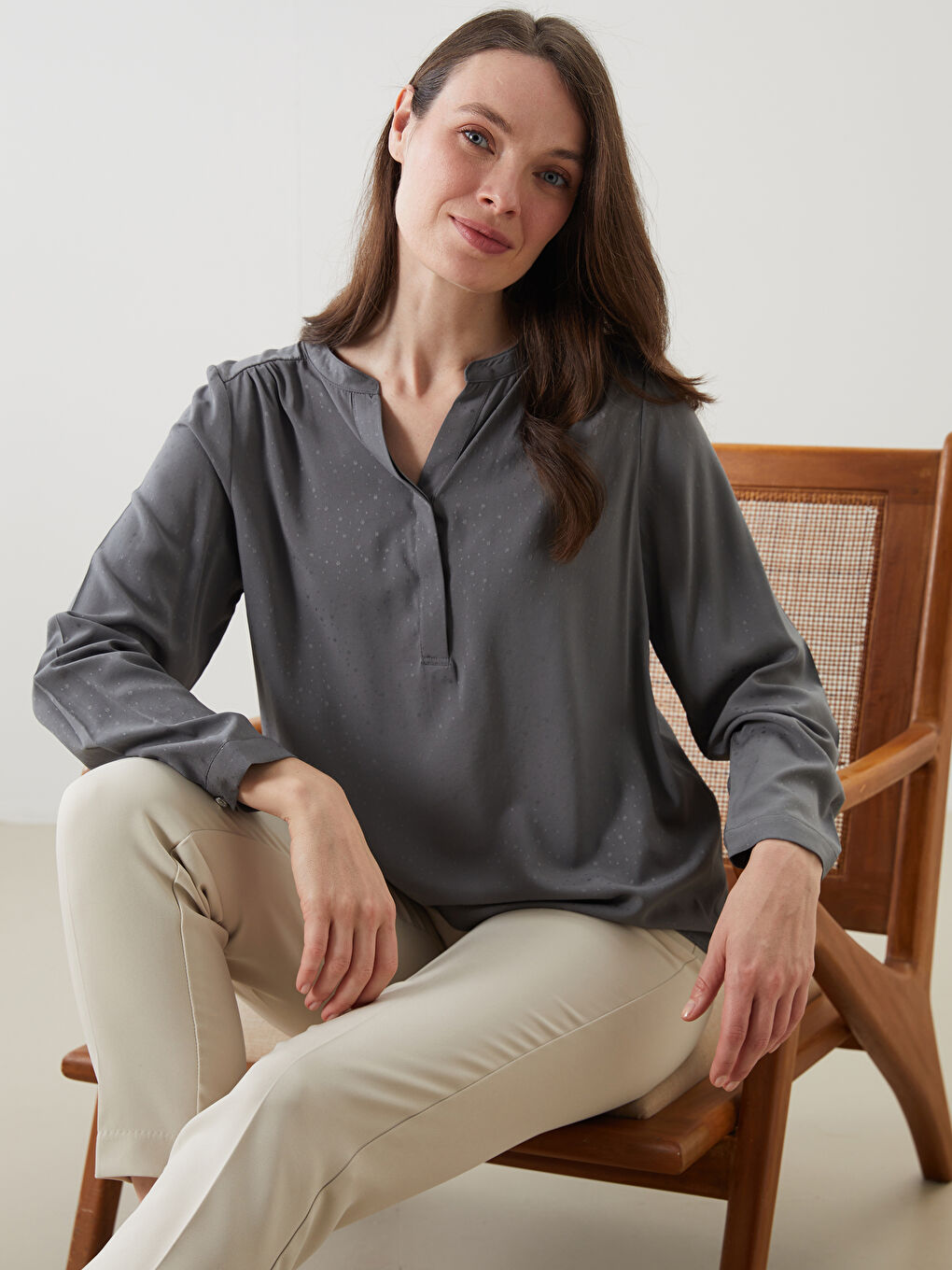 Haki Kaçık Yaka Desenli Kadın Bluz