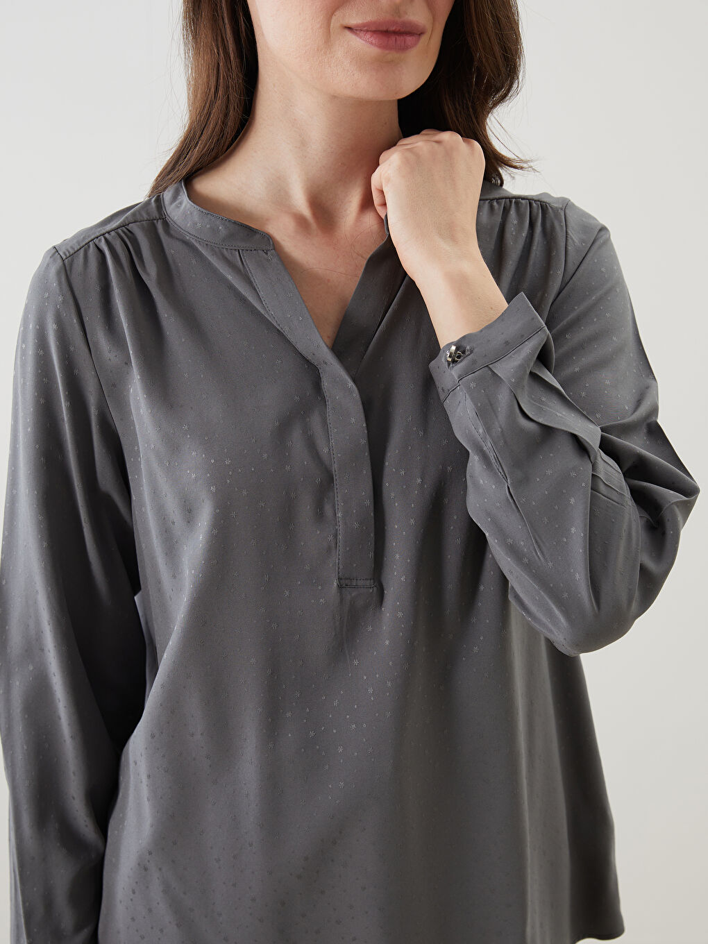 Haki Kaçık Yaka Desenli Kadın Bluz-2