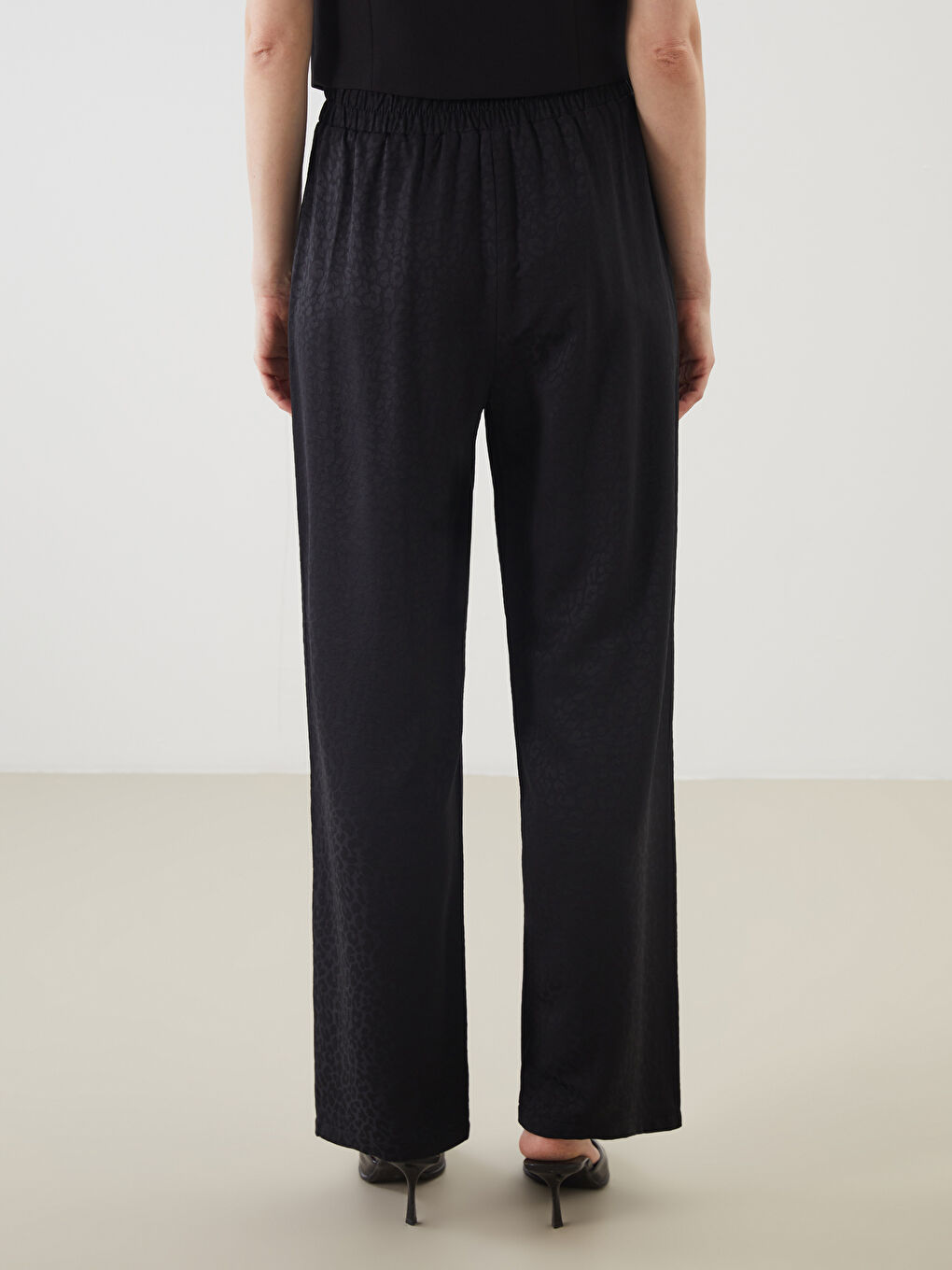 Siyah Beli Lastikli Desenli Kadın Pantolon-3