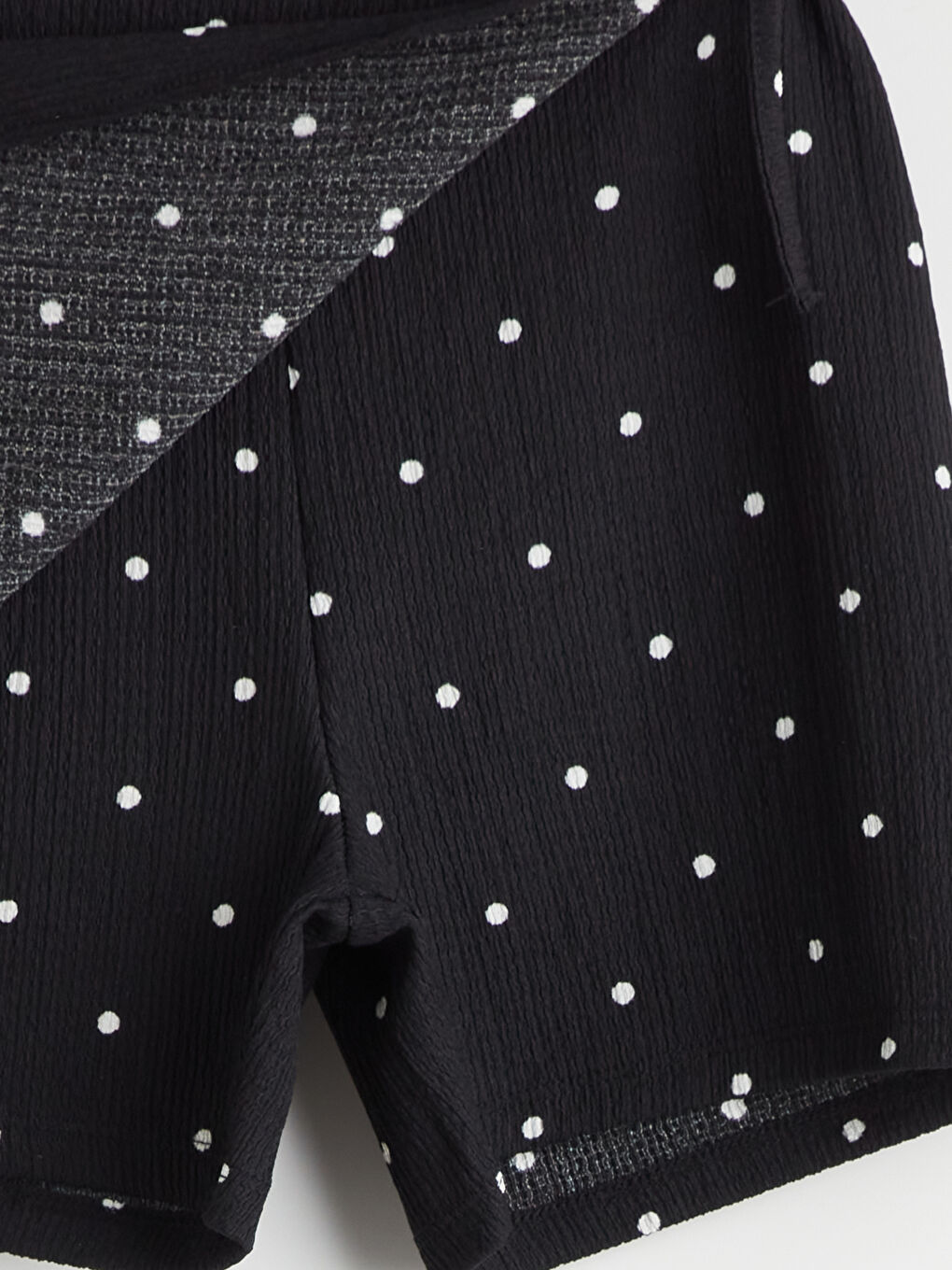 Siyah Beli Lastikli Puantiyeli Kız Çocuk Şort Etek-2