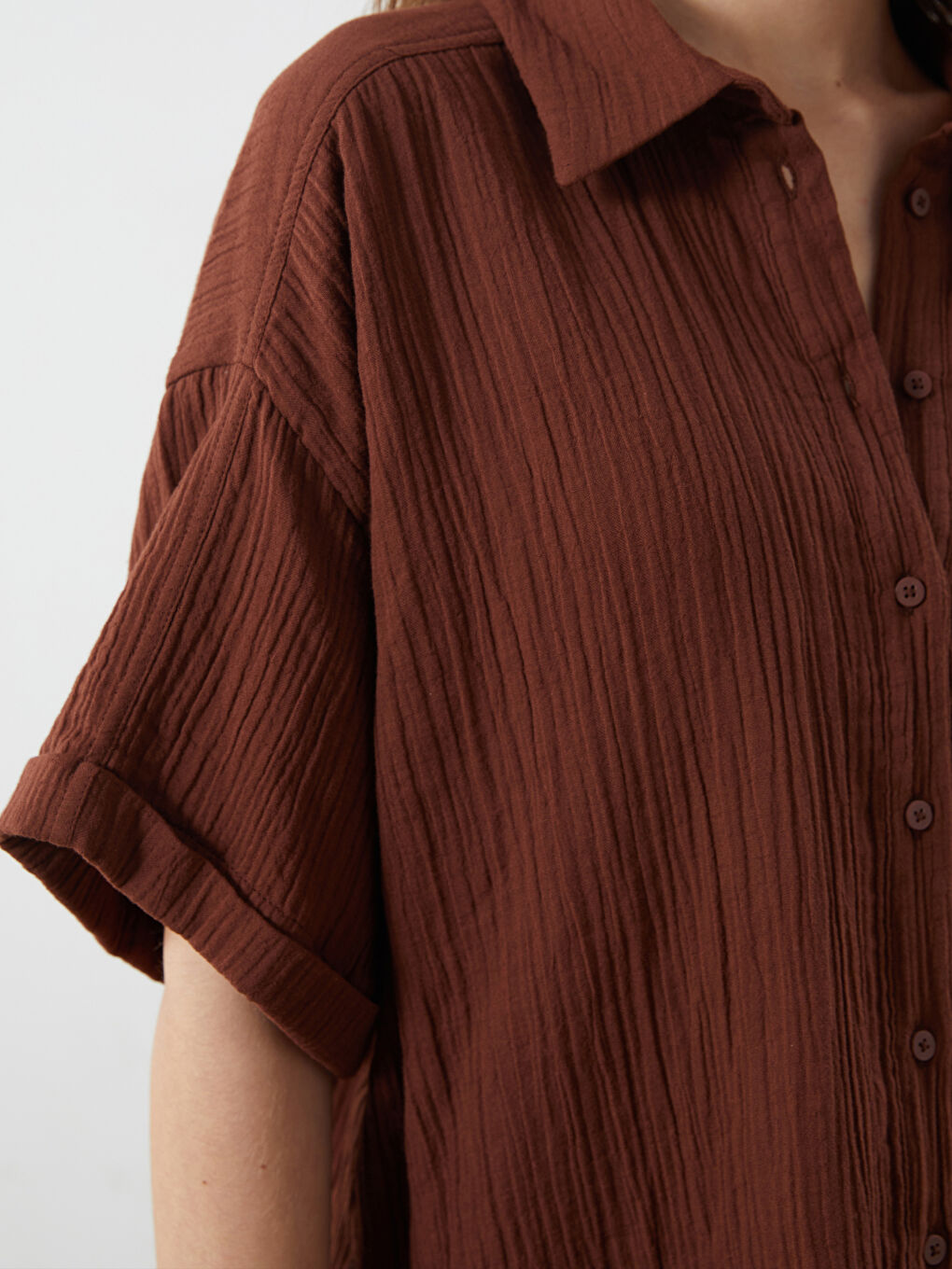 Фактурная рубашка оверсайз для женщин-3