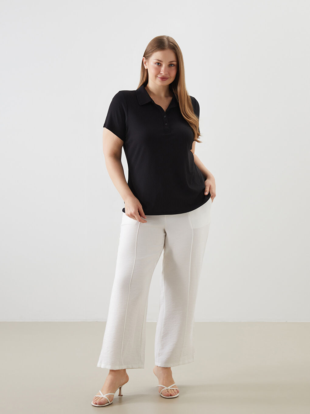 T-shirt Texturé à Col Roulé pour Femmes-4