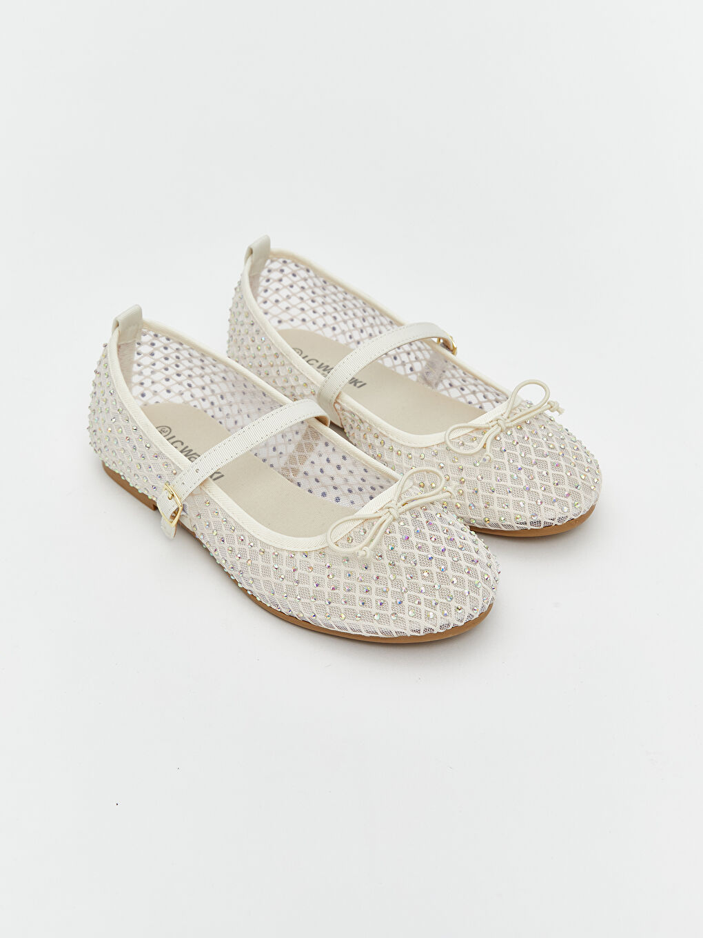 ქალის ბაფთიანი ბალეტკები