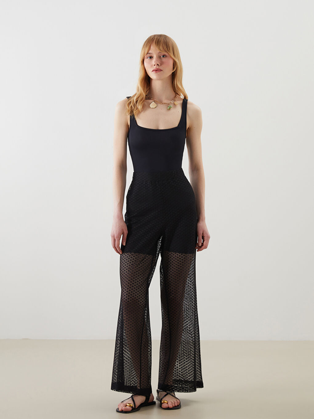 Siyah Beli Lastikli Dantelli Kadın Plaj Pantolonu