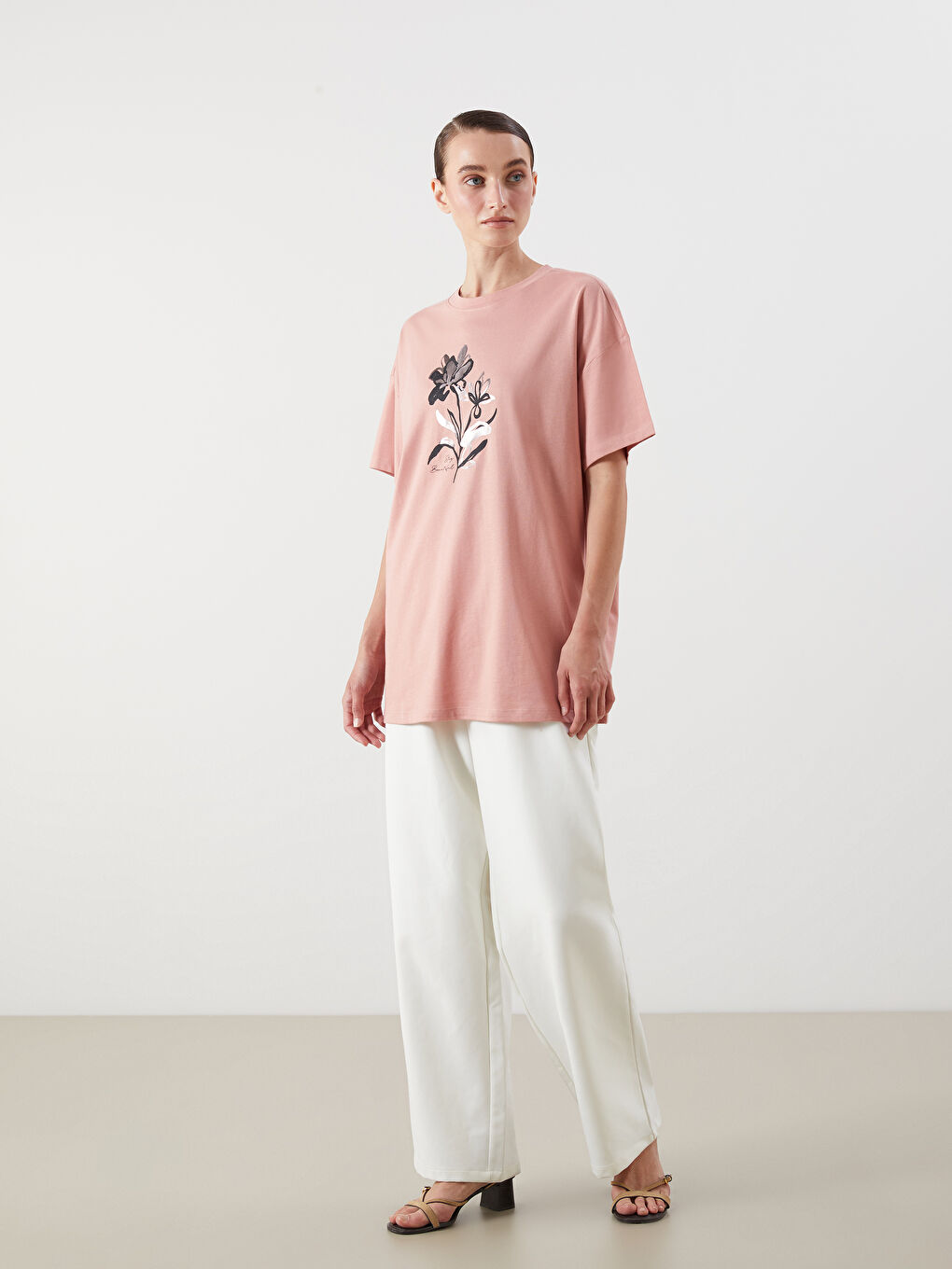 Crew Neck Floral Oversize Women's T-Shirt-1