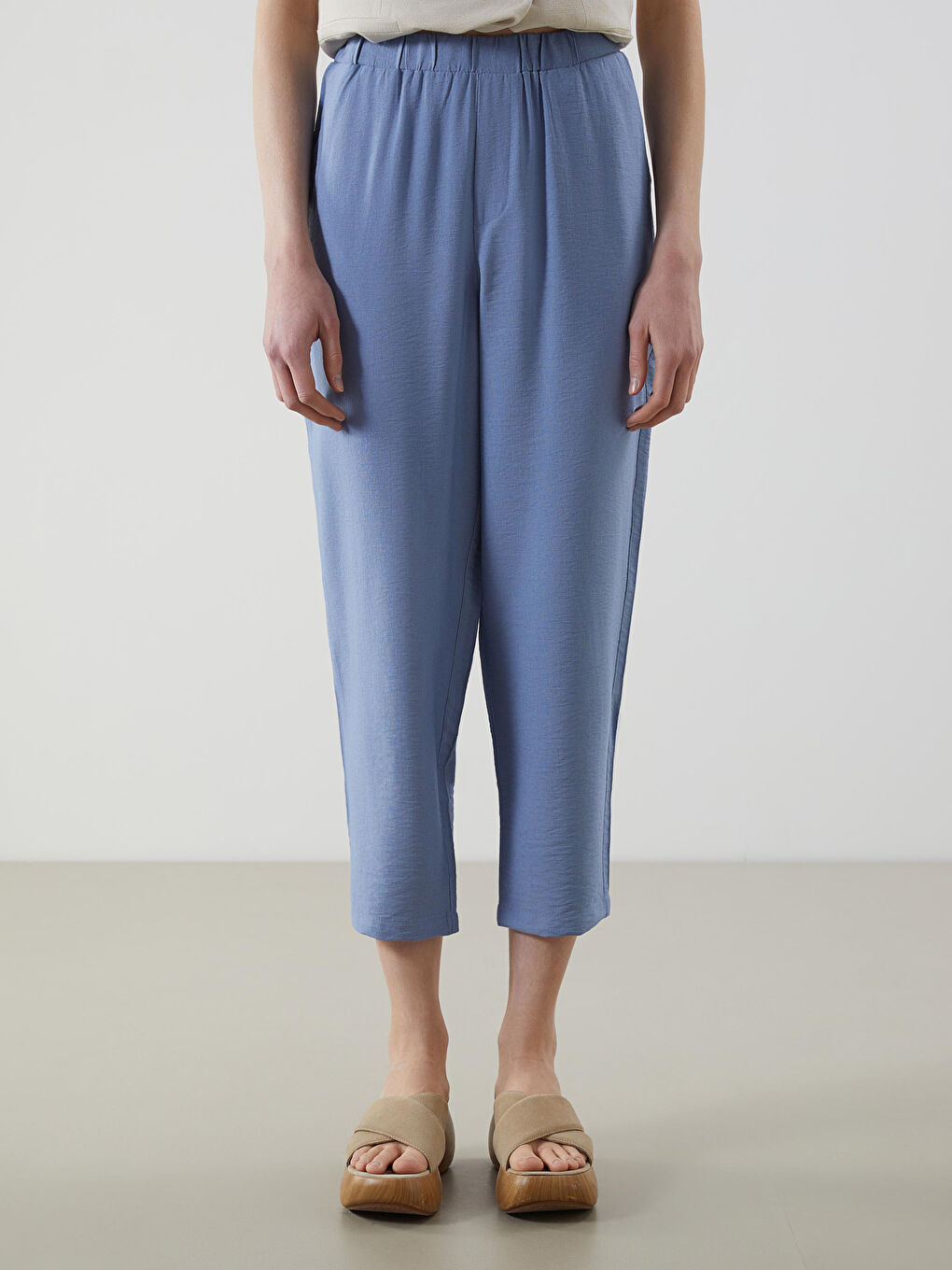 Elastic Waist Carrot Fit Women's Trousers-1