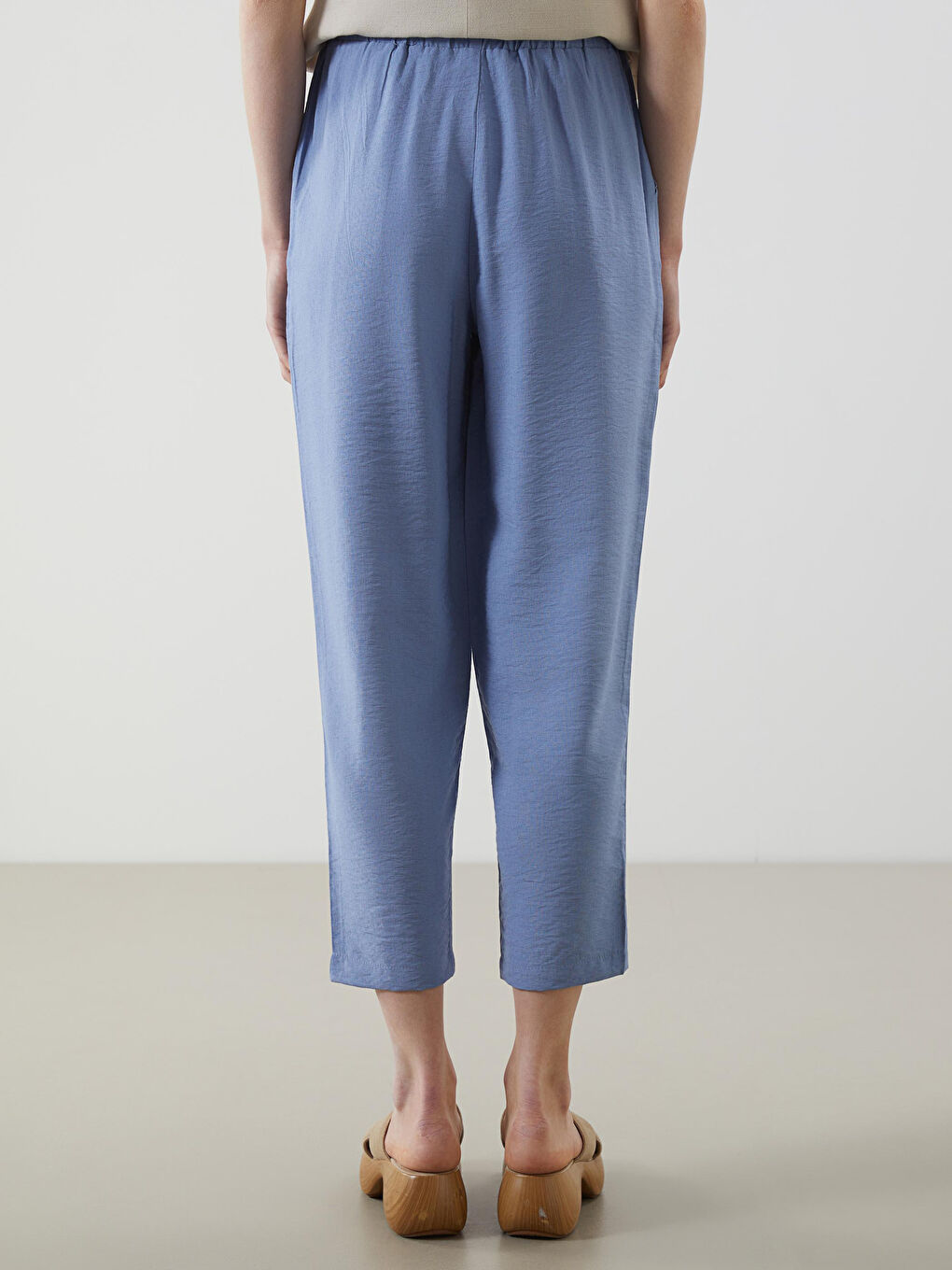 Elastic Waist Carrot Fit Women's Trousers-3