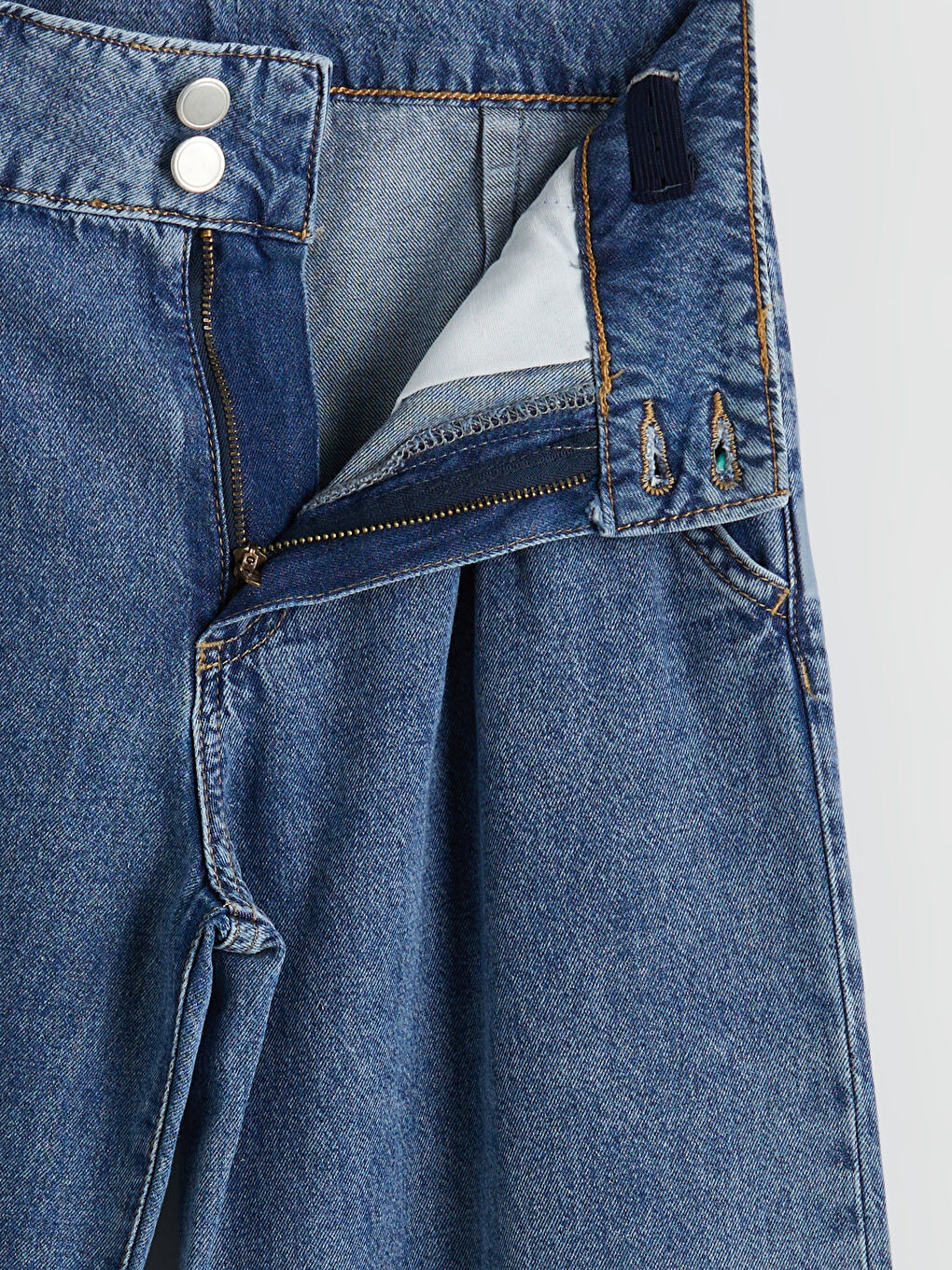 جينز لبنات بقصة واسعة-2