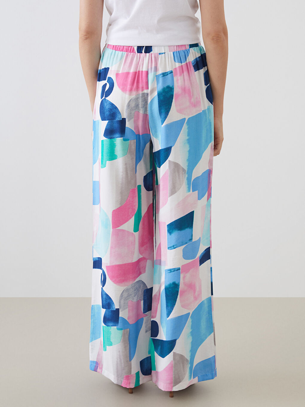 بنطلون واسع الأرجل بنقشة وخصر مرن للسيدات-3