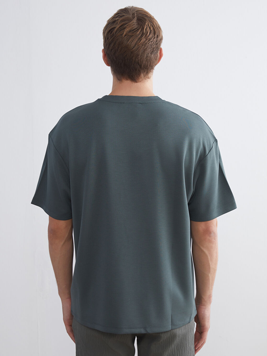 تي شيرت رجالي بكم قصير وكول مدور-3