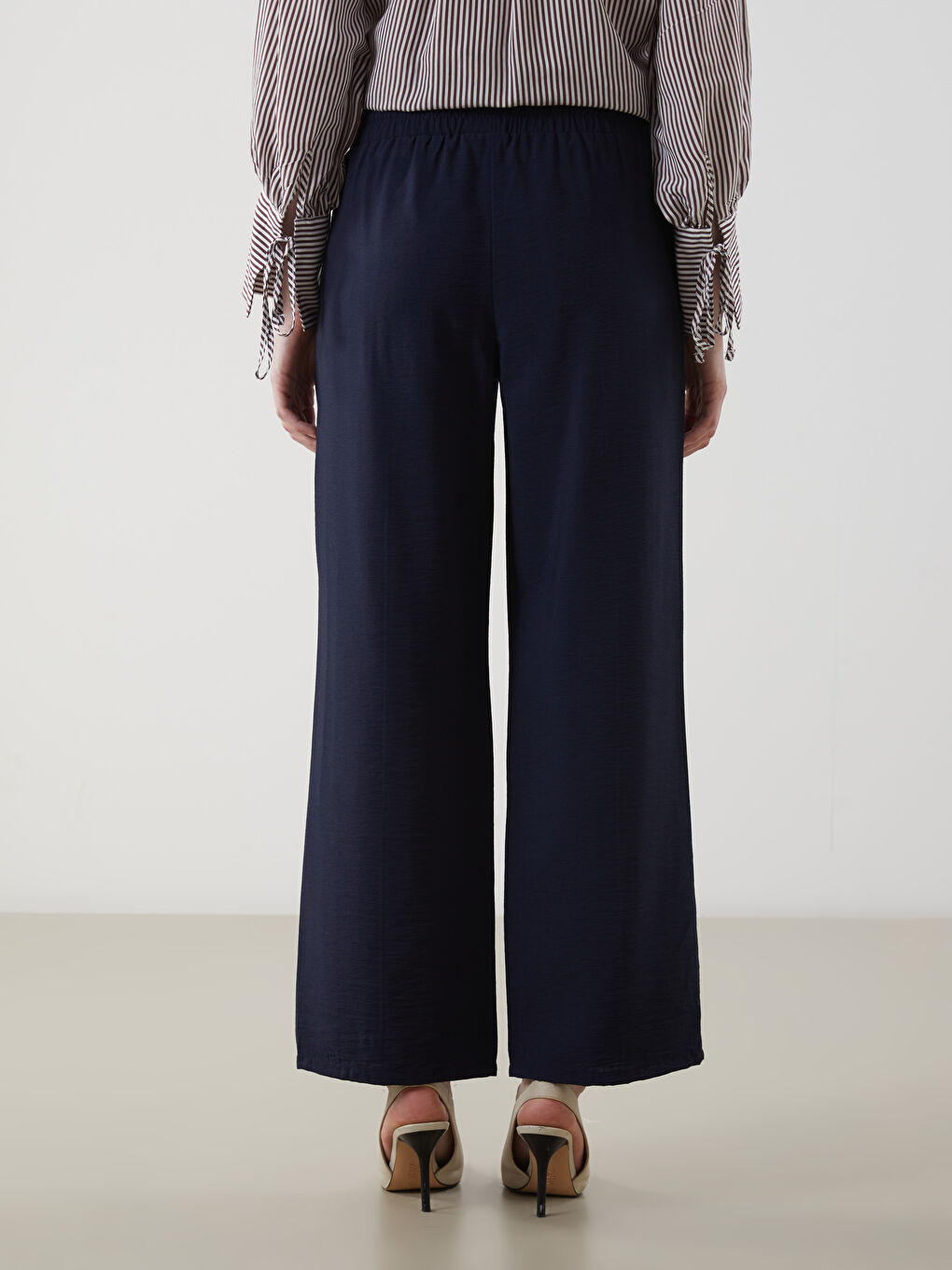 LCW Modest Beli Lastikli Geniş Paça Kadın Pantolon -S5LD78Z8-ZAM