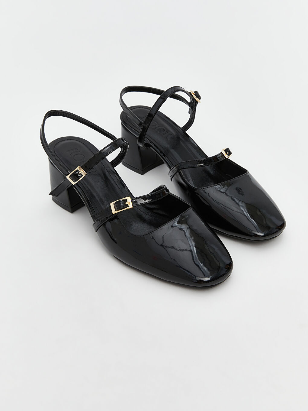 Siyah Çapraz Bant Detaylı Kadın Topuklu Ayakkabı