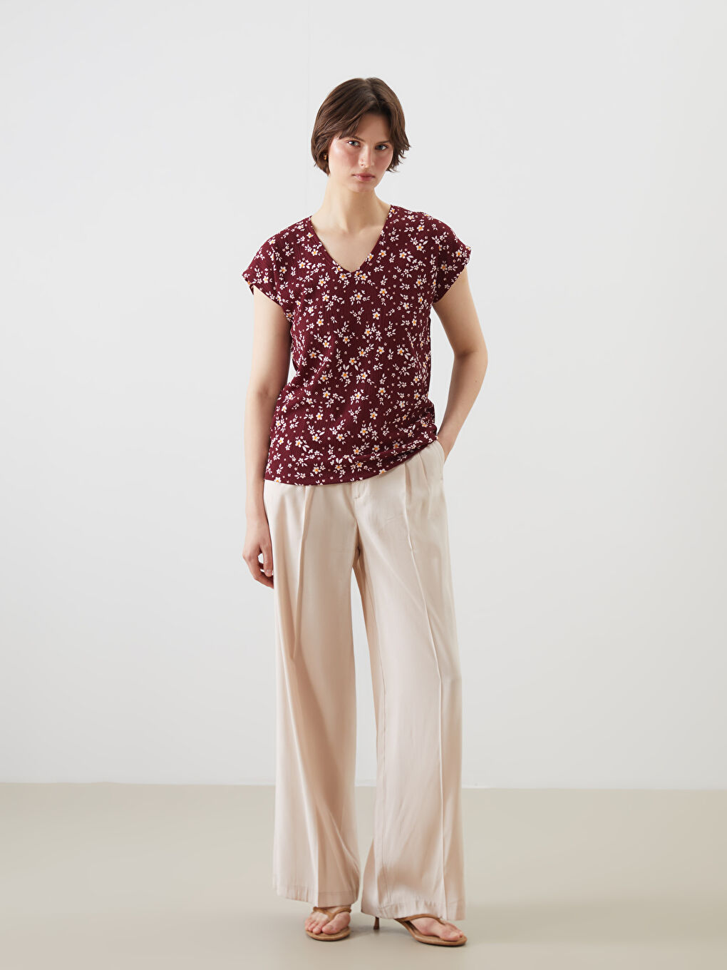 V-Neck Floral Women's T-Shirt -S5LF38Z8-LQV