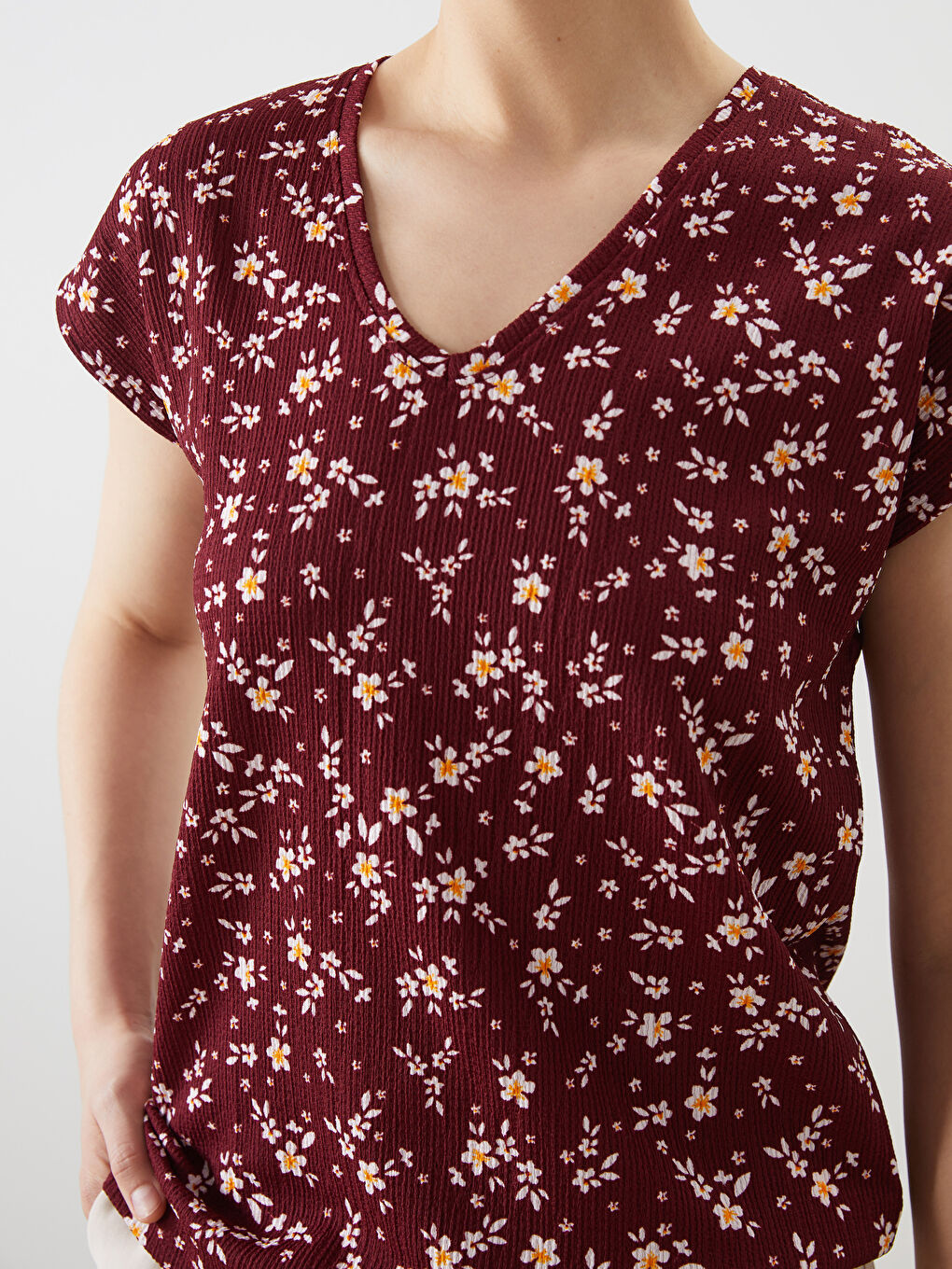 V-Neck Floral Women's T-Shirt -S5LF38Z8-LQV