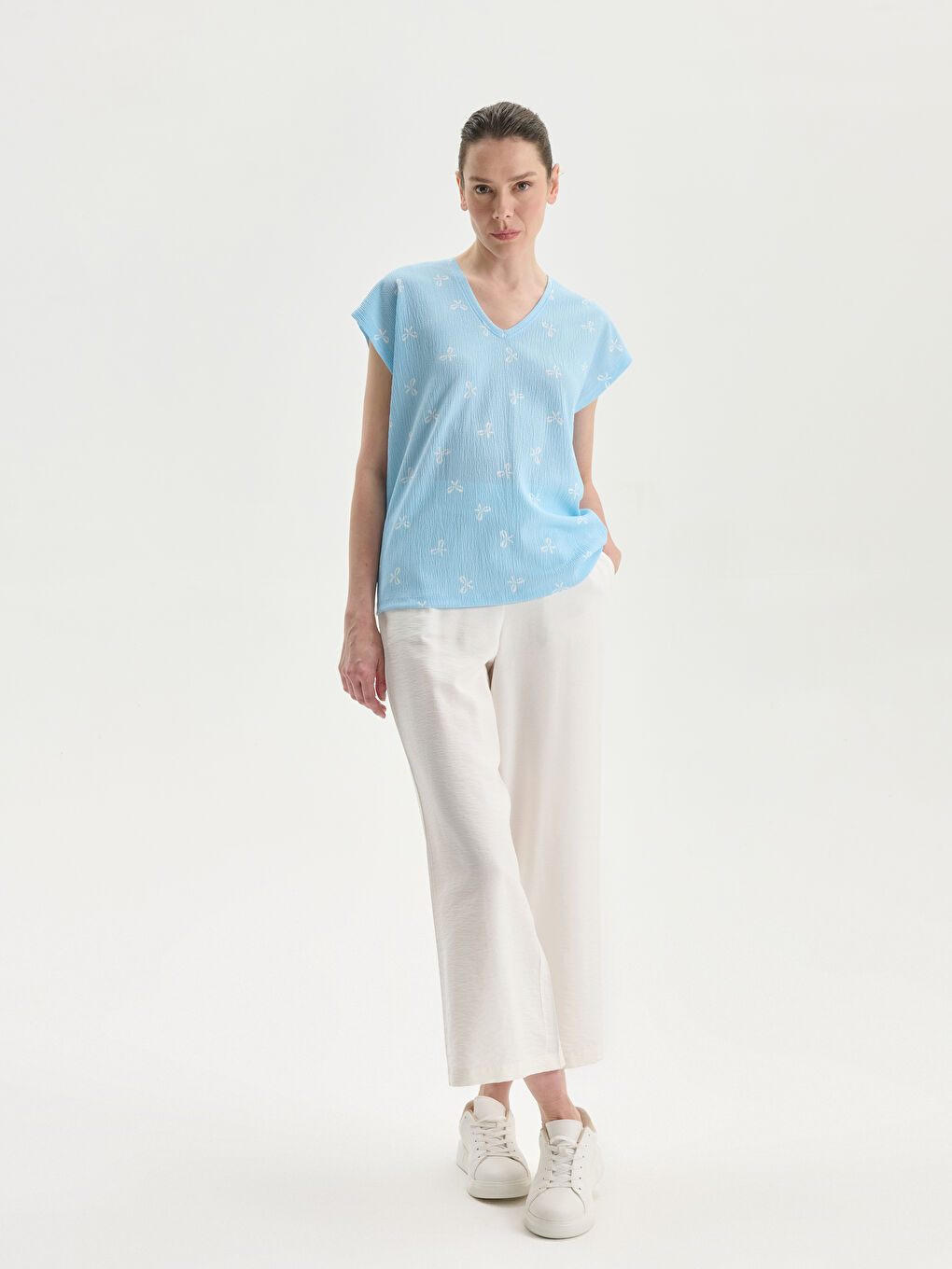 V Neck Bow Patterned Women's T-Shirt-1