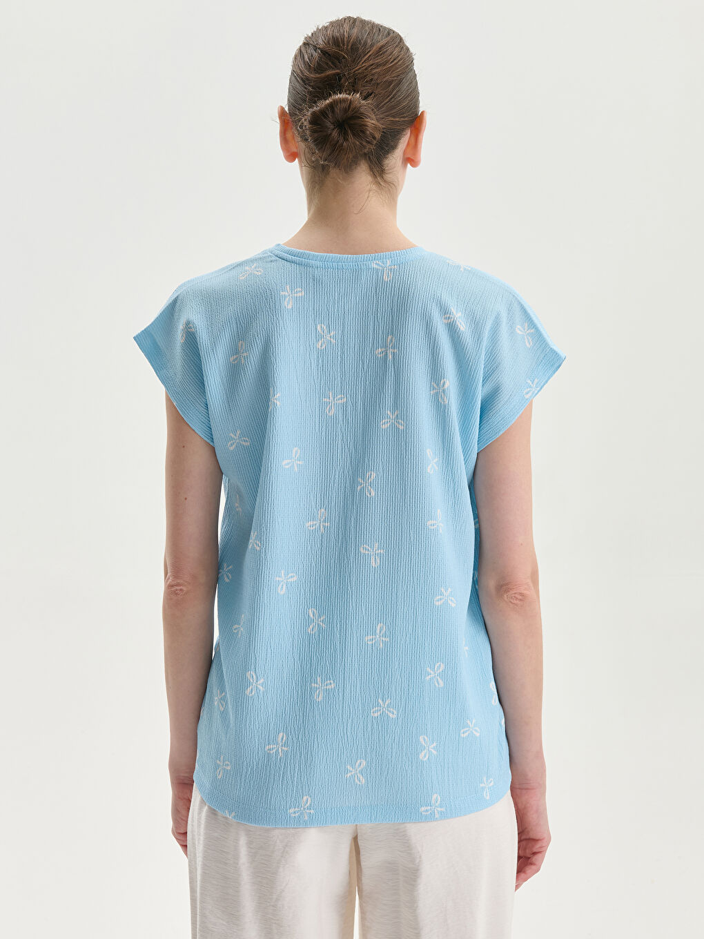 V Neck Bow Patterned Women's T-Shirt-3