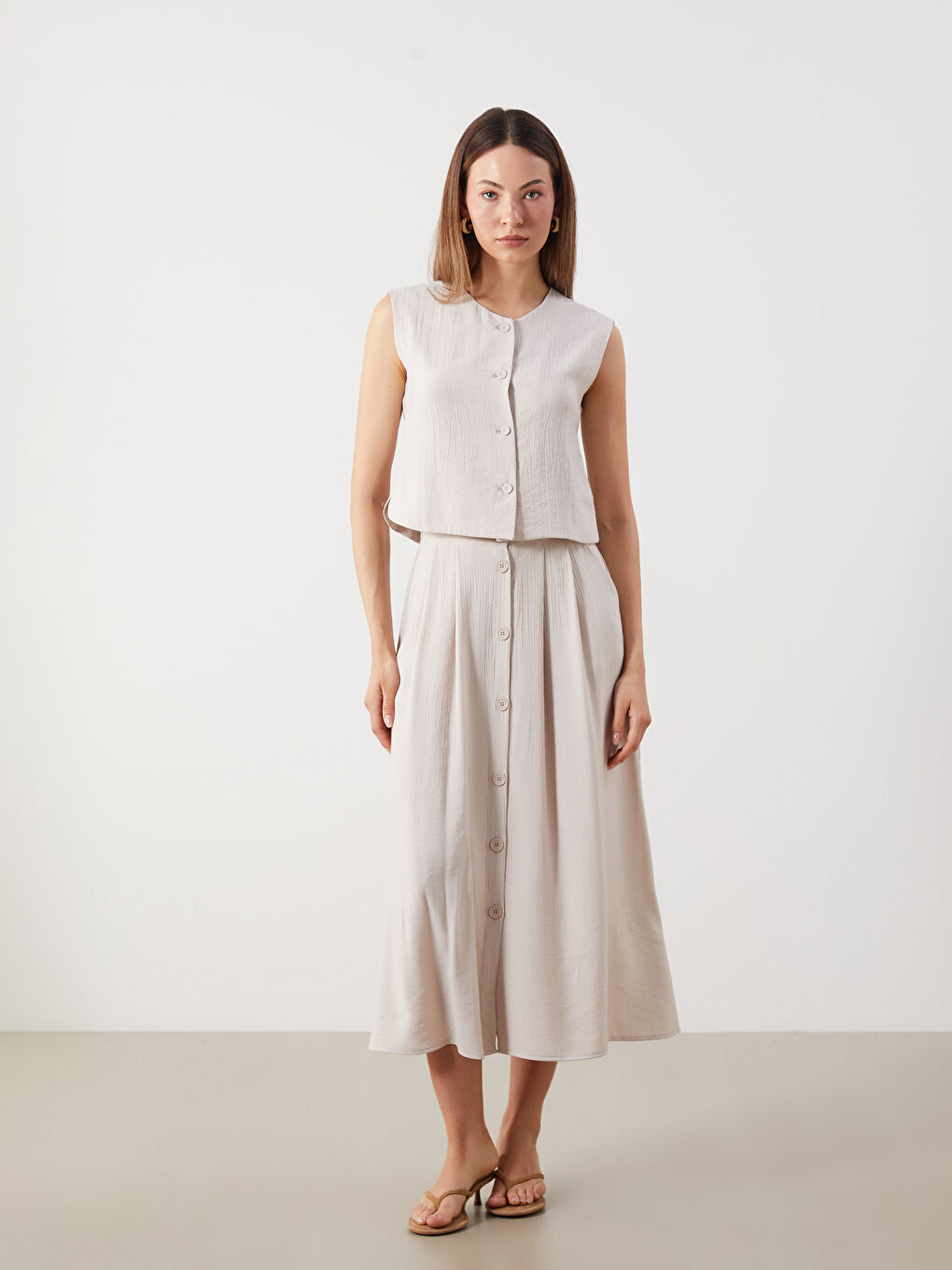 Bej Bisiklet Yaka Dokulu Kadın Yelek-1