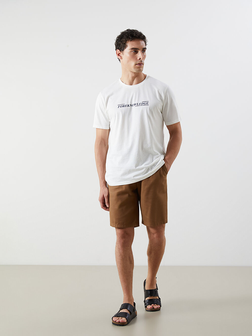 Kahverengi Standart Kalıp Erkek Şort