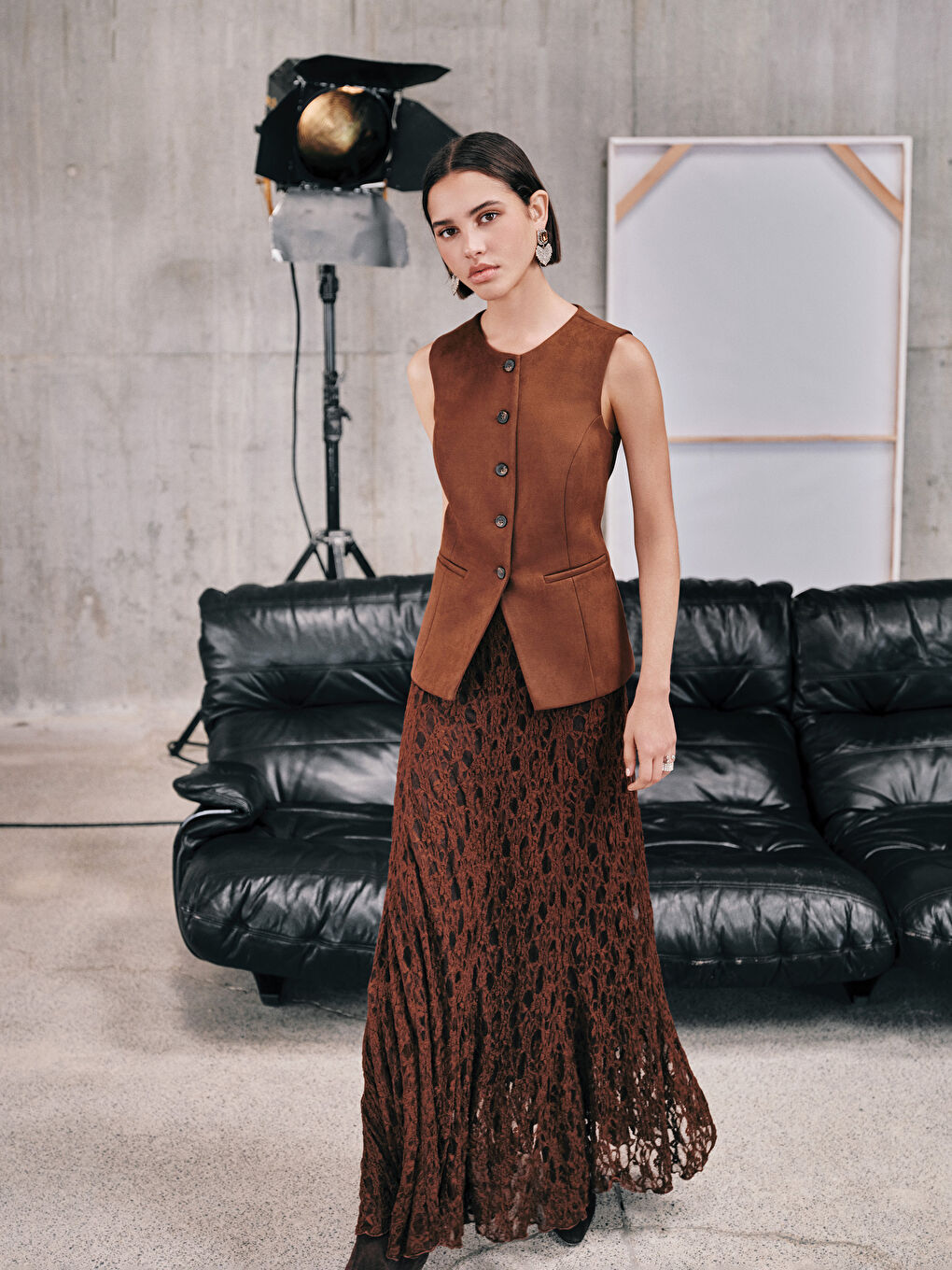 Slim Fit Embroidered Skirt -S5LG95Z8-R3D