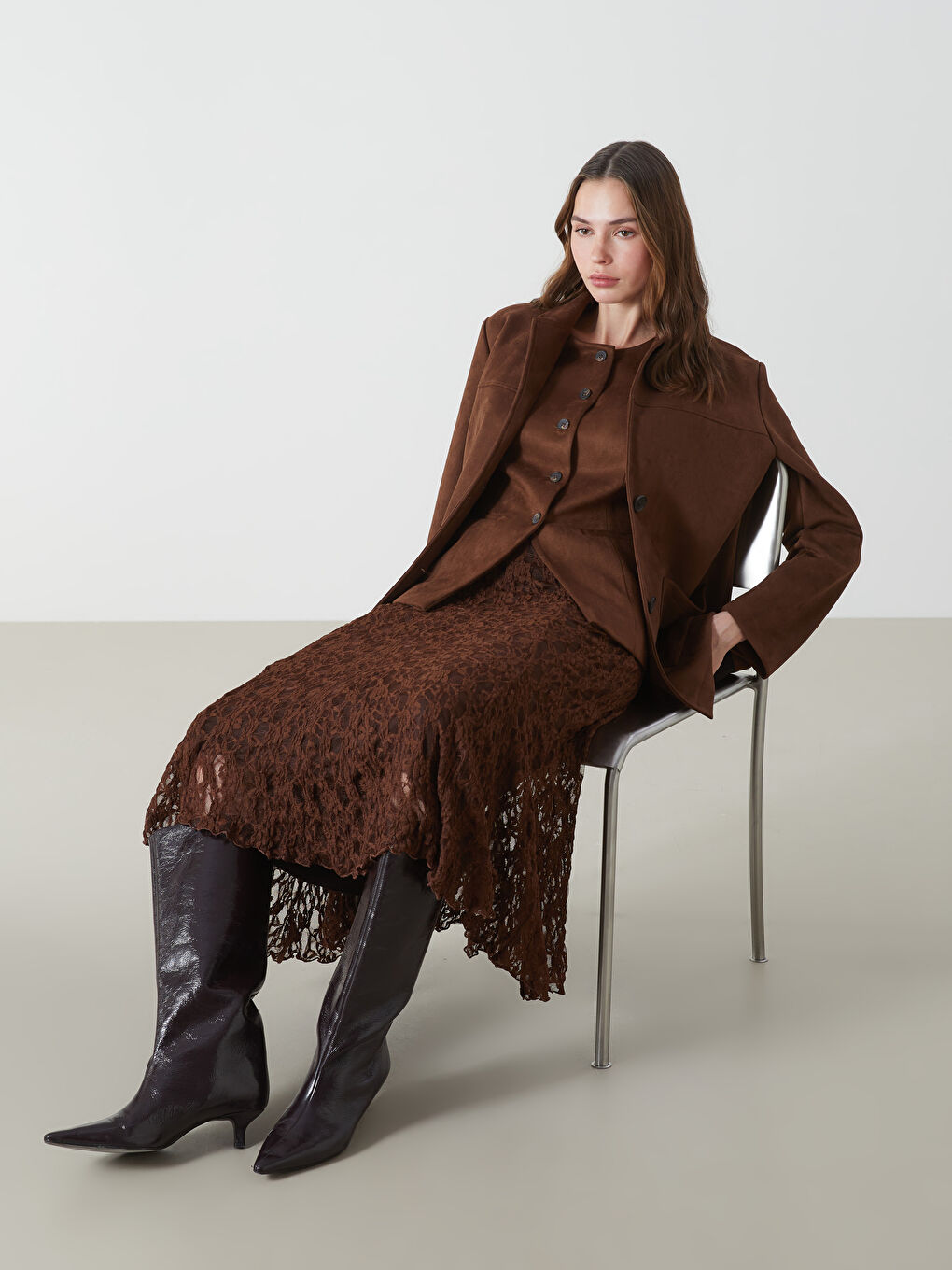 Slim Fit Embroidered Skirt -S5LG95Z8-R3D