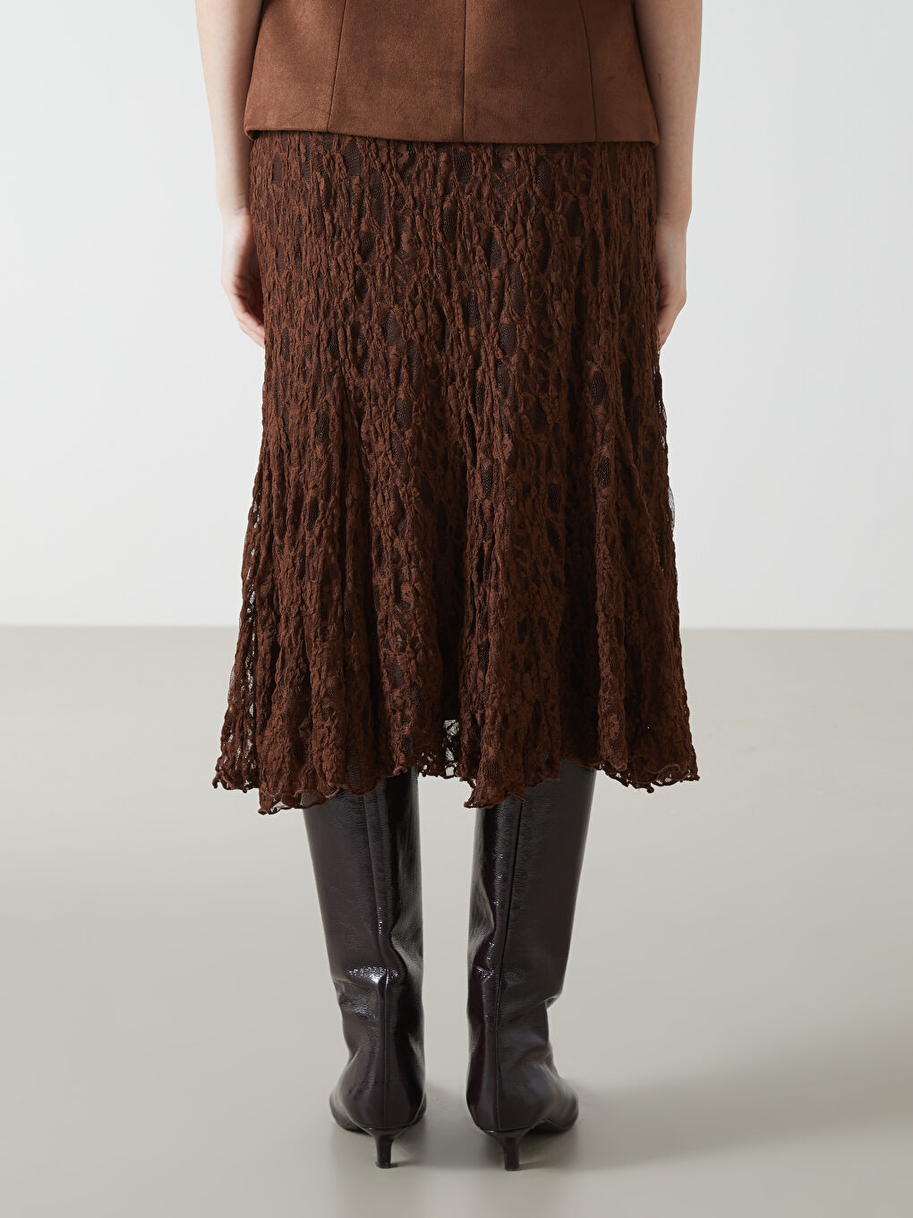 Slim Fit Embroidered Skirt -S5LG95Z8-R3D