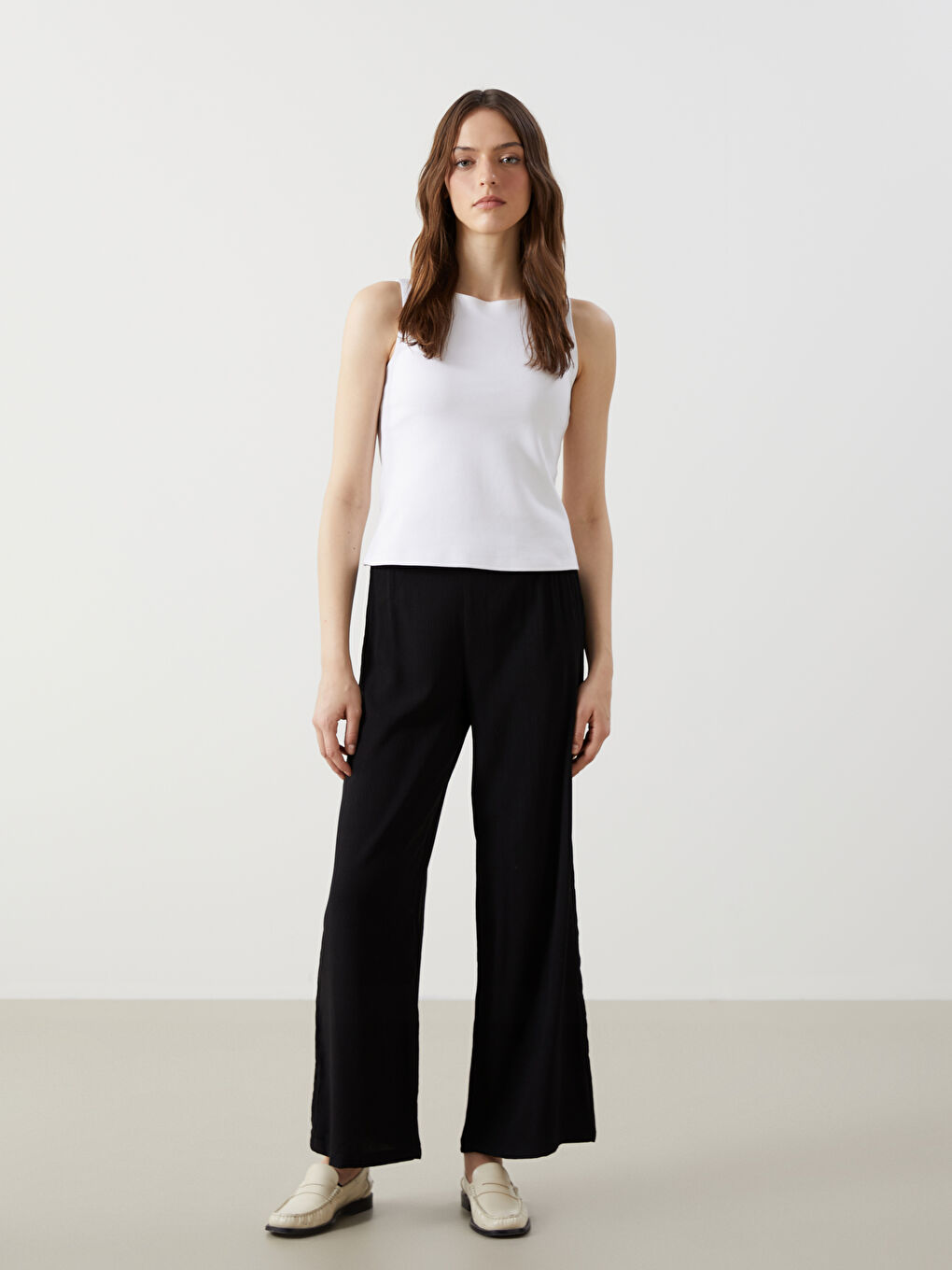 Siyah Beli Lastikli Geniş Paça Kadın Pantolon