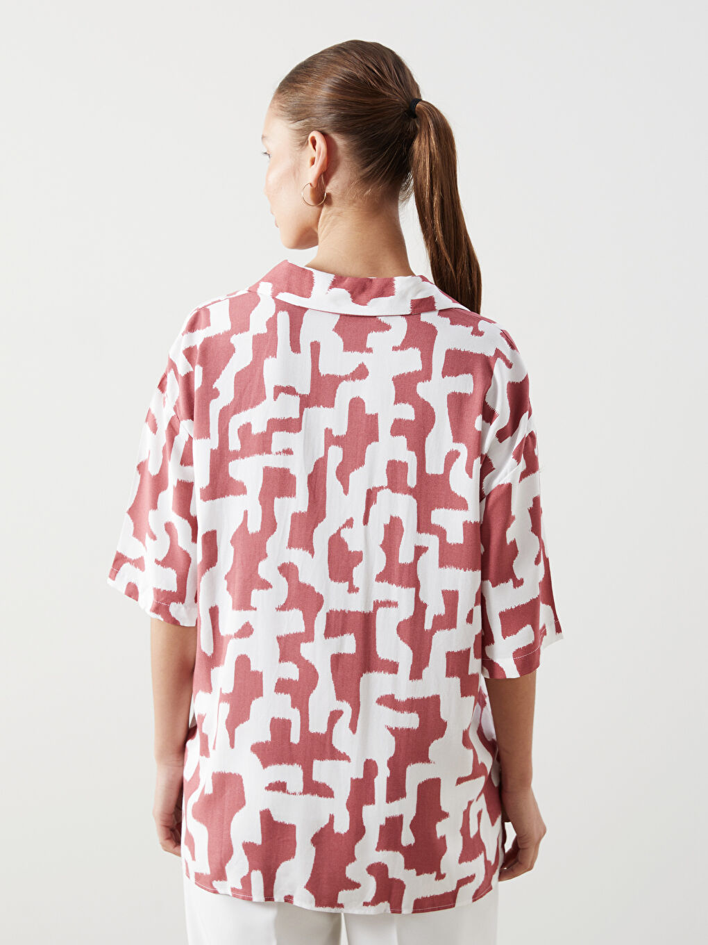 Mercan Desenli Kadın Gömlek-3