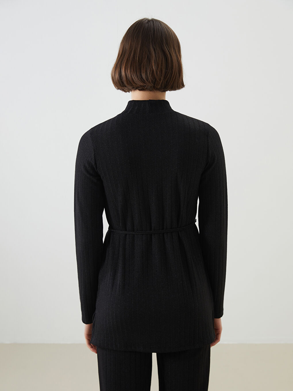 Siyah Dik Yaka Dokulu Kadın Tunik-3