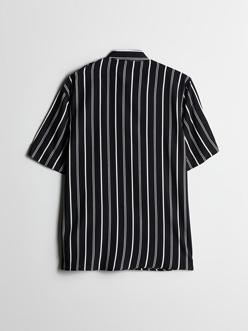 Siyah Regular Fit Kısa Kollu Çizgili Viskon Erkek Gömlek-5
