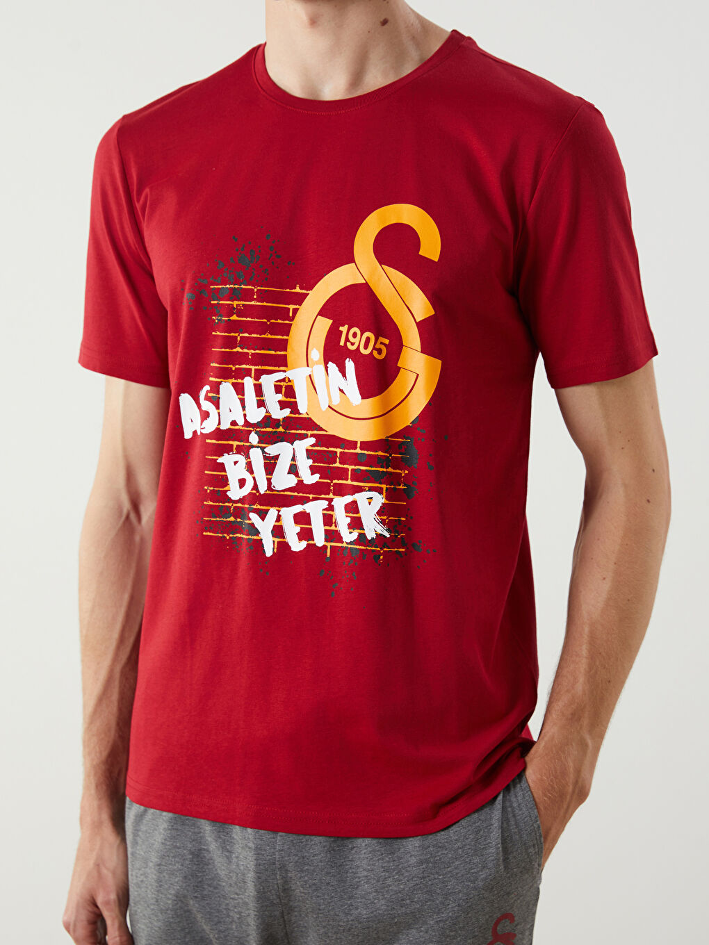 Standard Fit Galatasaray Printed Men's Pyjamas Set -S5LI48Z8-HKD