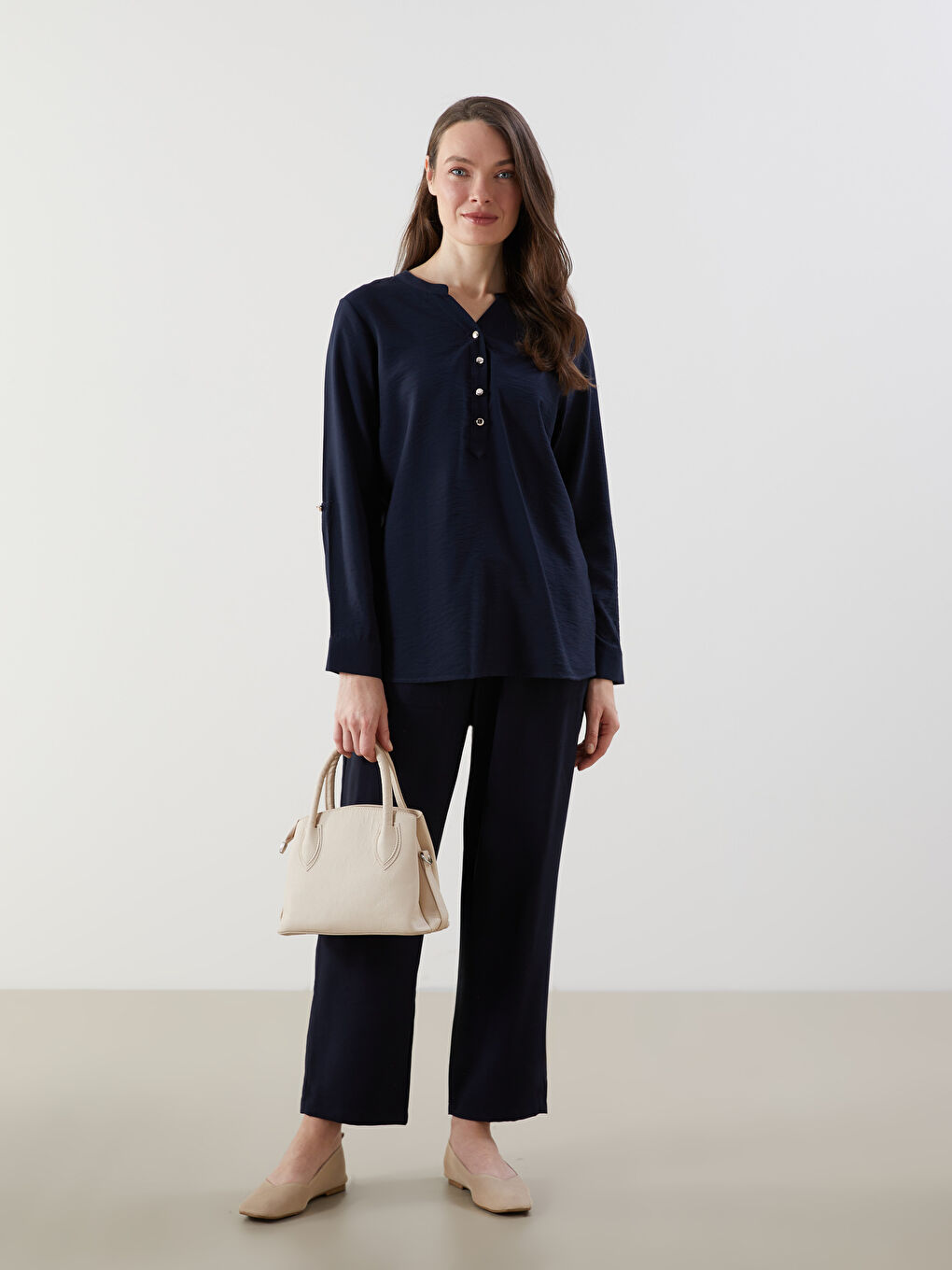 Lacivert Kaçık Yaka Kadın Bluz-1