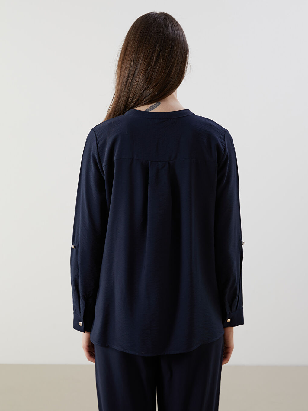Lacivert Kaçık Yaka Kadın Bluz-3