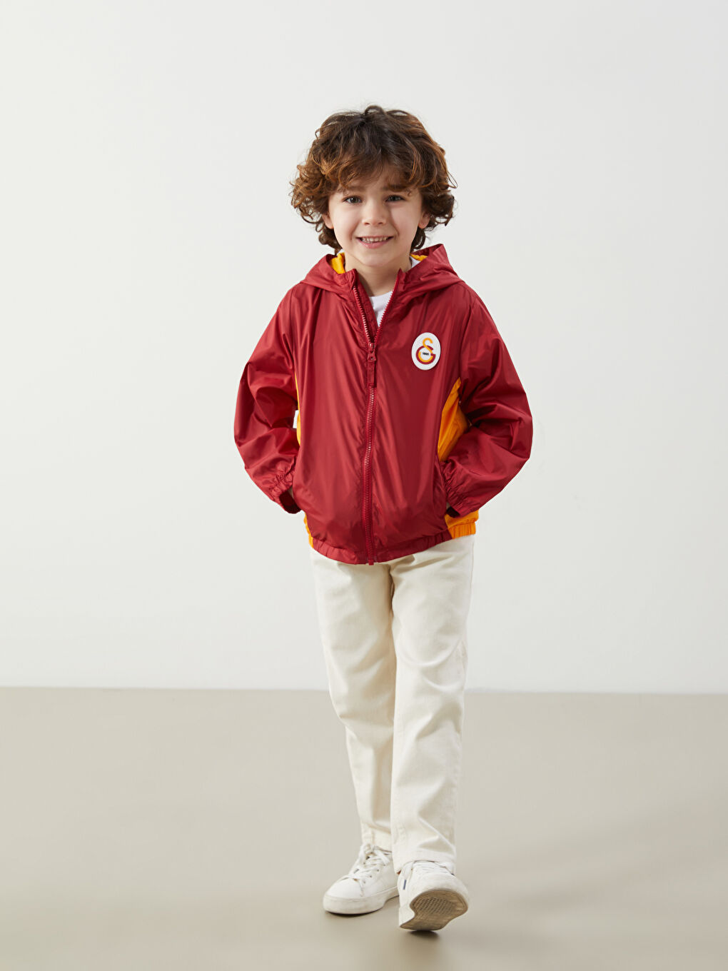 Kırmızı Galatasaray Baskılı Erkek Çocuk Yağmurluk-1
