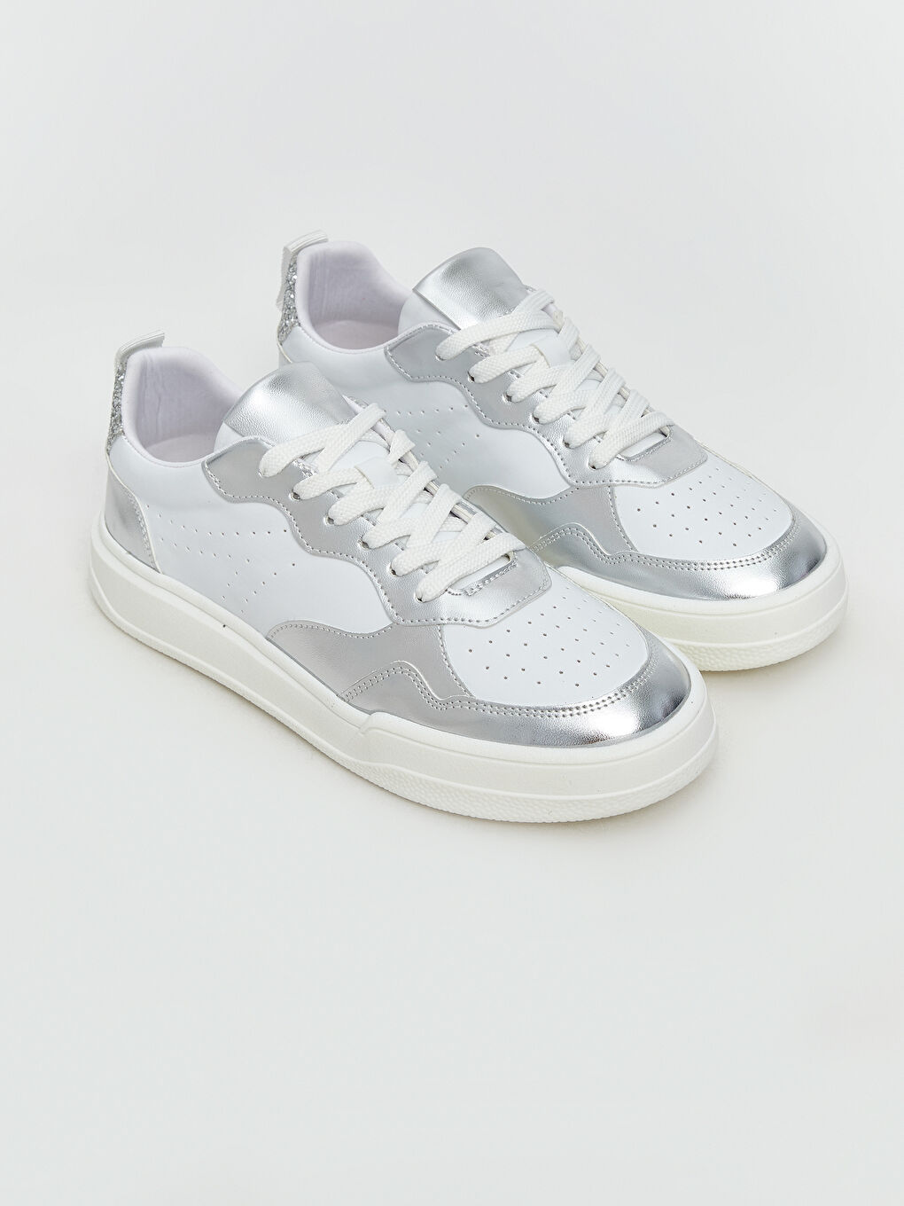 Gri Bağcıklı Kadın Spor Ayakkabı