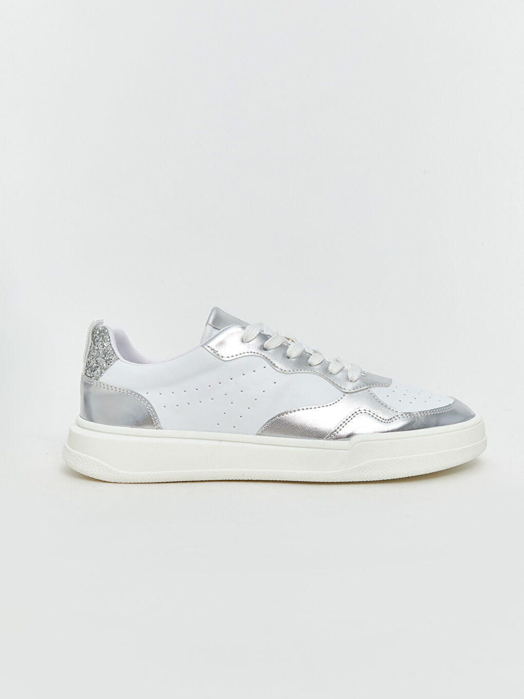 Gri Bağcıklı Kadın Spor Ayakkabı-1