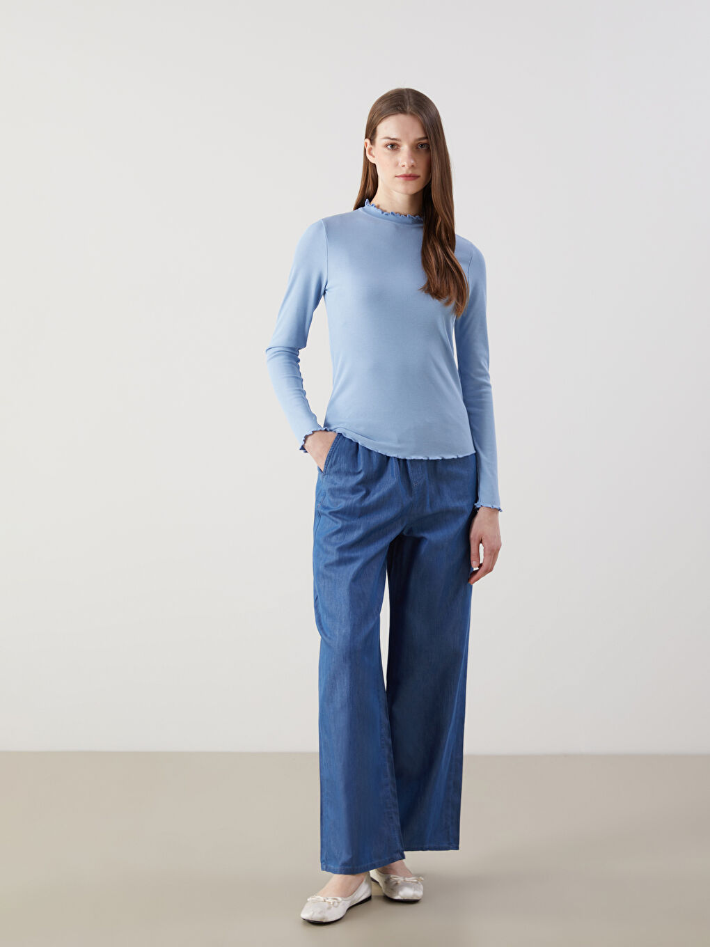 Elastic Waist Wide Leg Women's Jeans