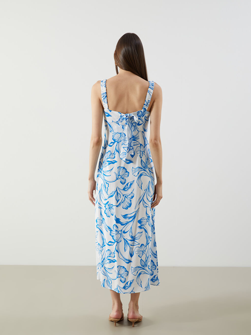 Mavi Kalp Yaka Çiçekli Elbise-3