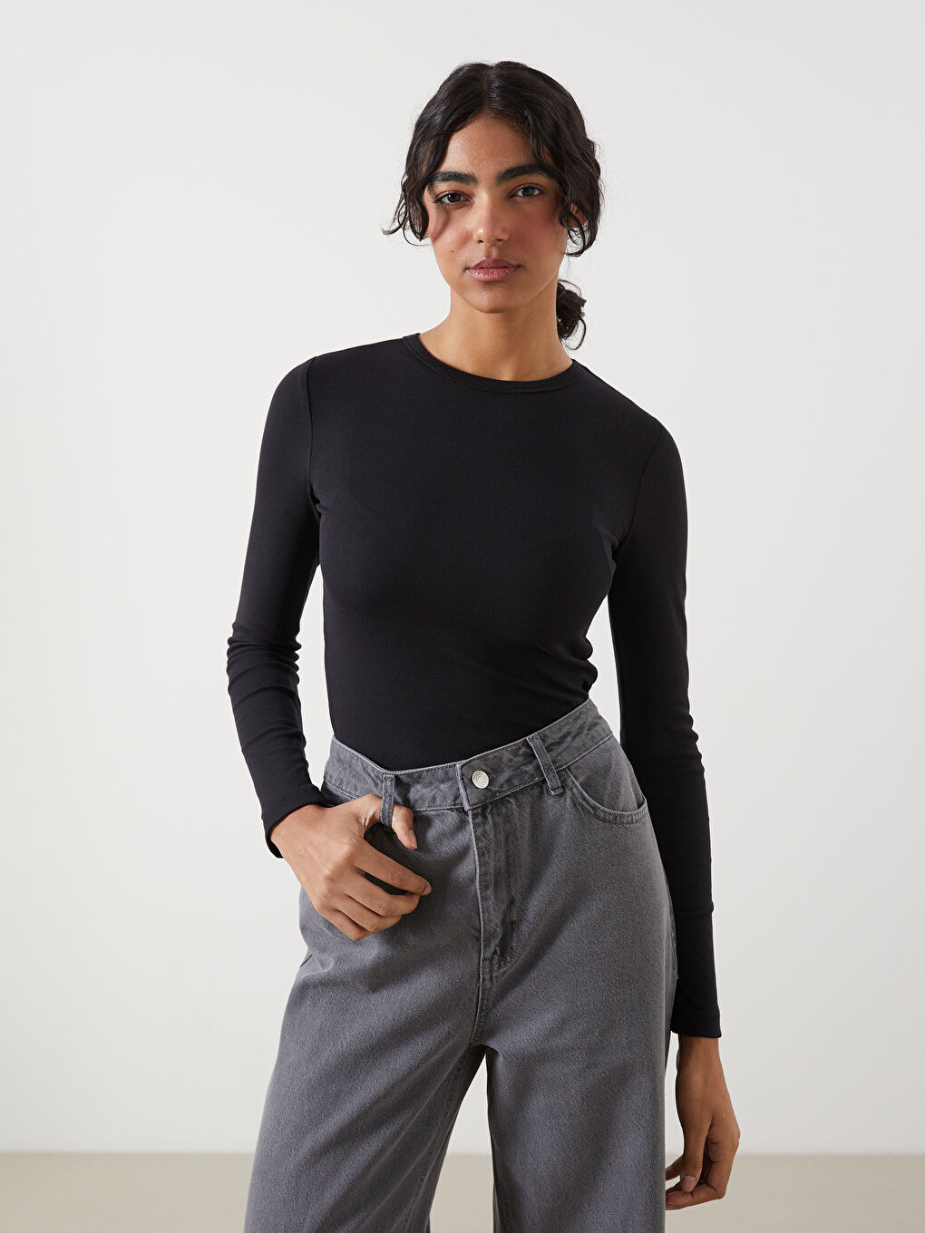LCW Modest Siyah Bisiklet Yaka Kadın Body - 1