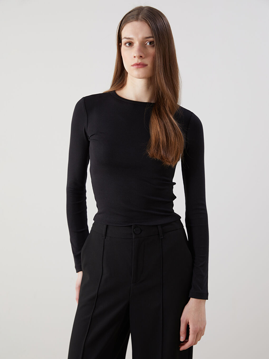 LCW Modest Siyah Bisiklet Yaka Kadın Body